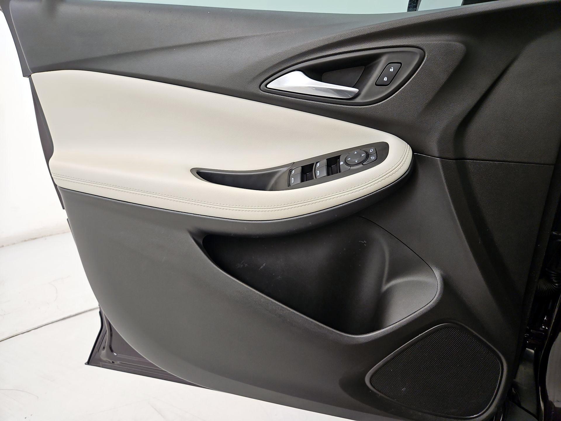 Thumbnail: 2021 Buick Encore GX - 12