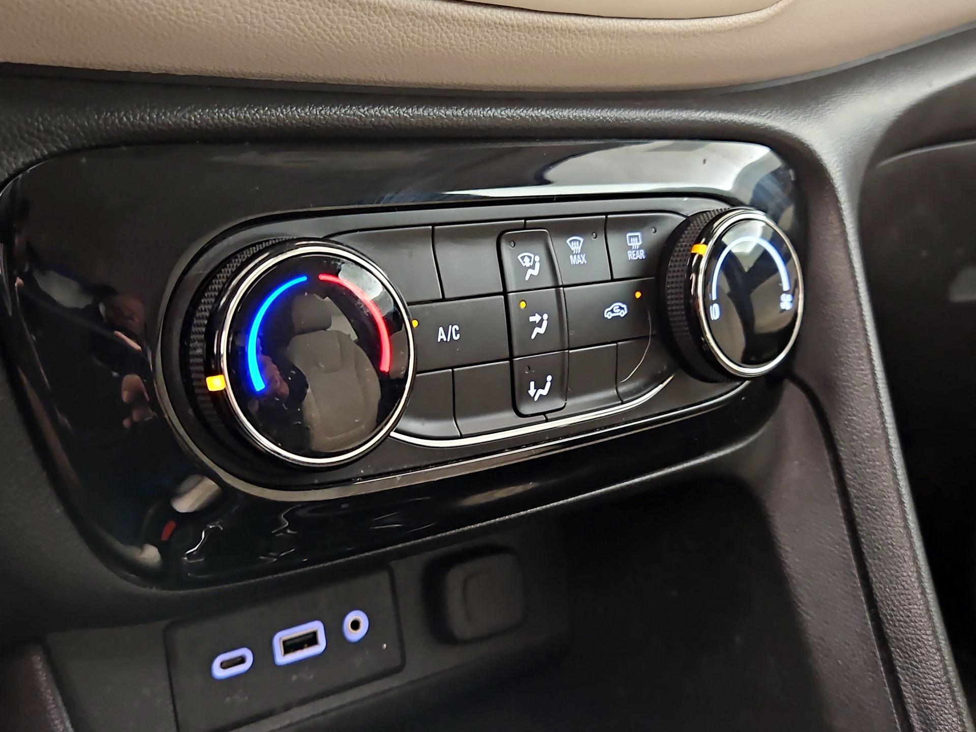 Thumbnail: 2021 Buick Encore GX - 16