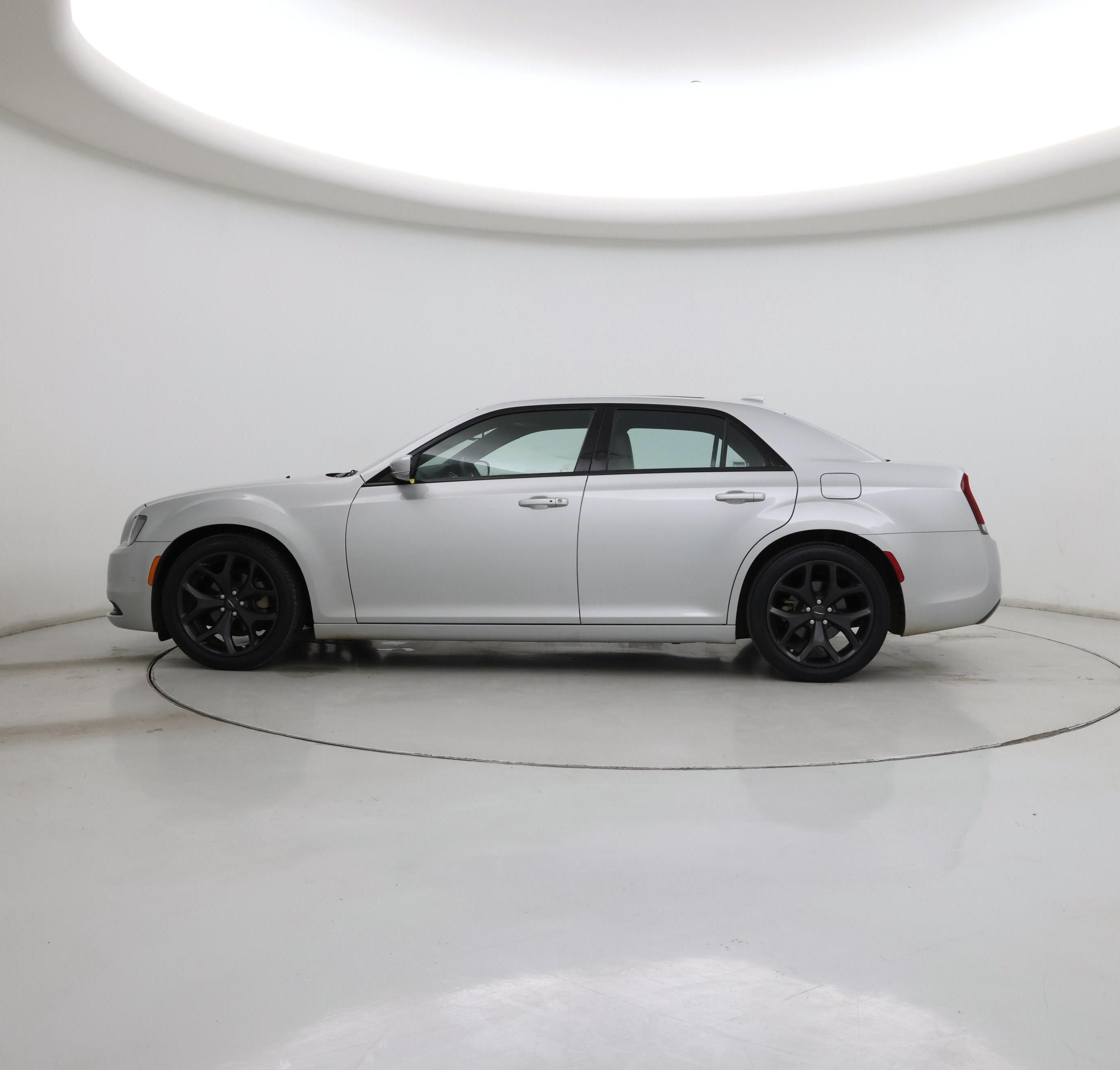 Thumbnail: 2022 Chrysler 300 - 3