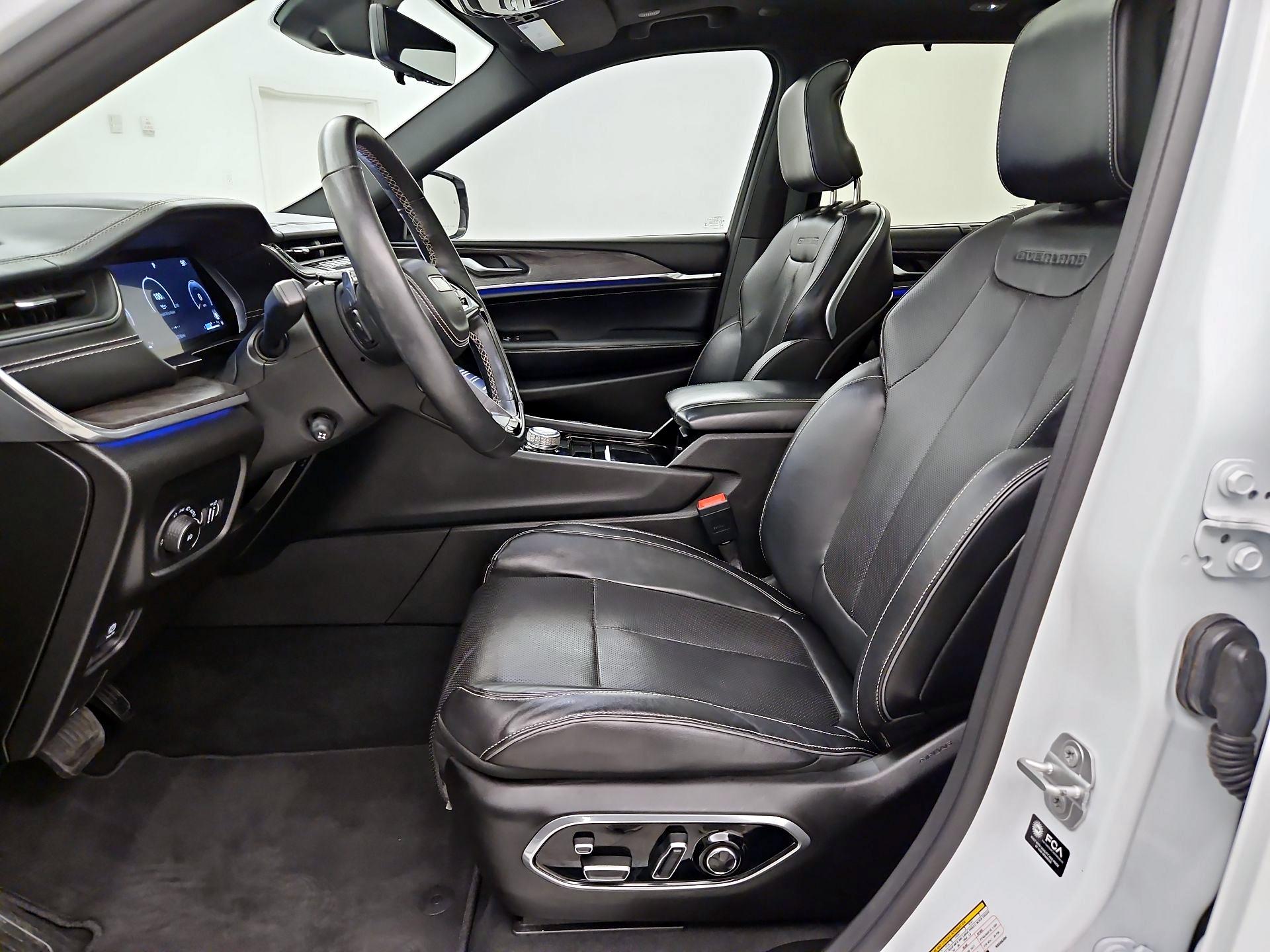 Thumbnail: 2022 Jeep Grand Cherokee - 11