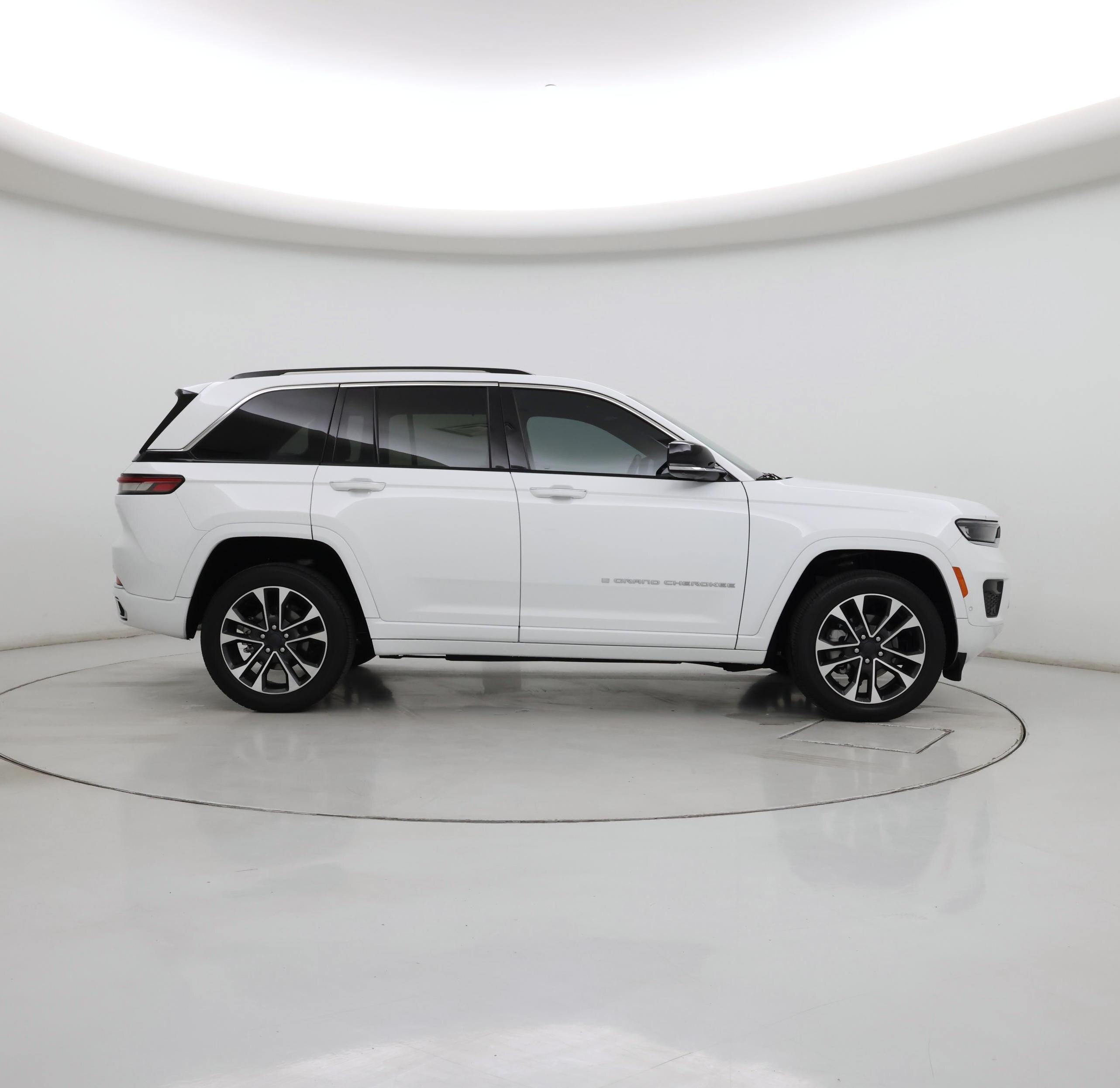 Thumbnail: 2022 Jeep Grand Cherokee - 7