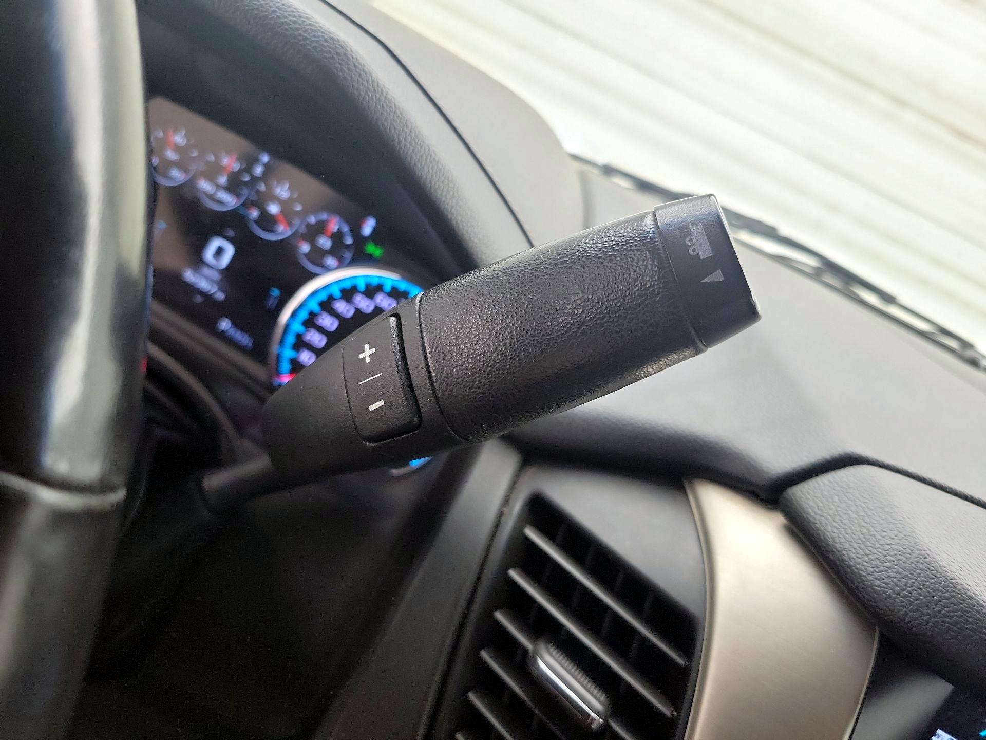 Thumbnail: 2019 GMC Yukon XL - 16