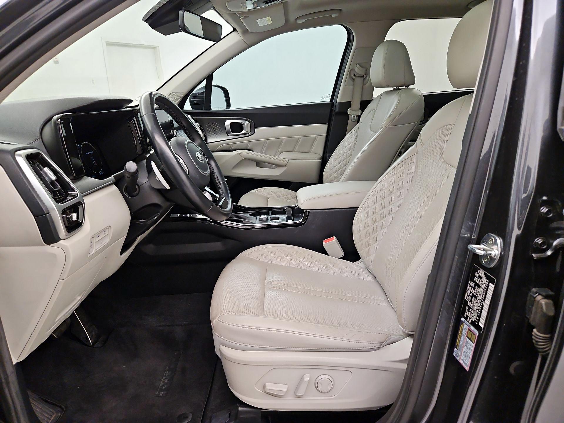 Thumbnail: 2021 Kia Sorento - 11