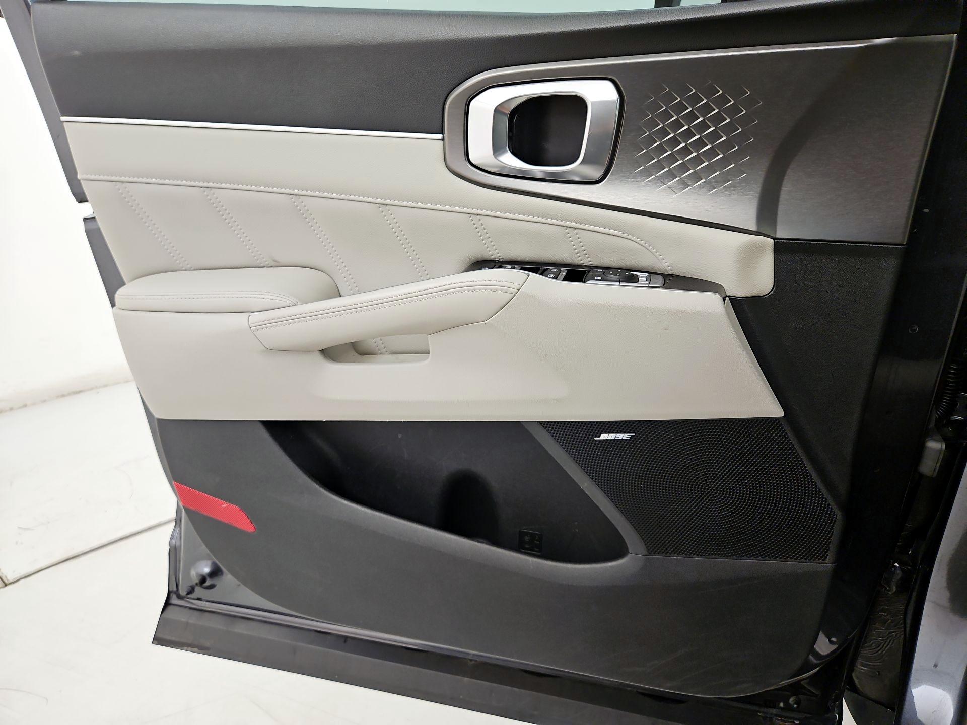 Thumbnail: 2021 Kia Sorento - 12