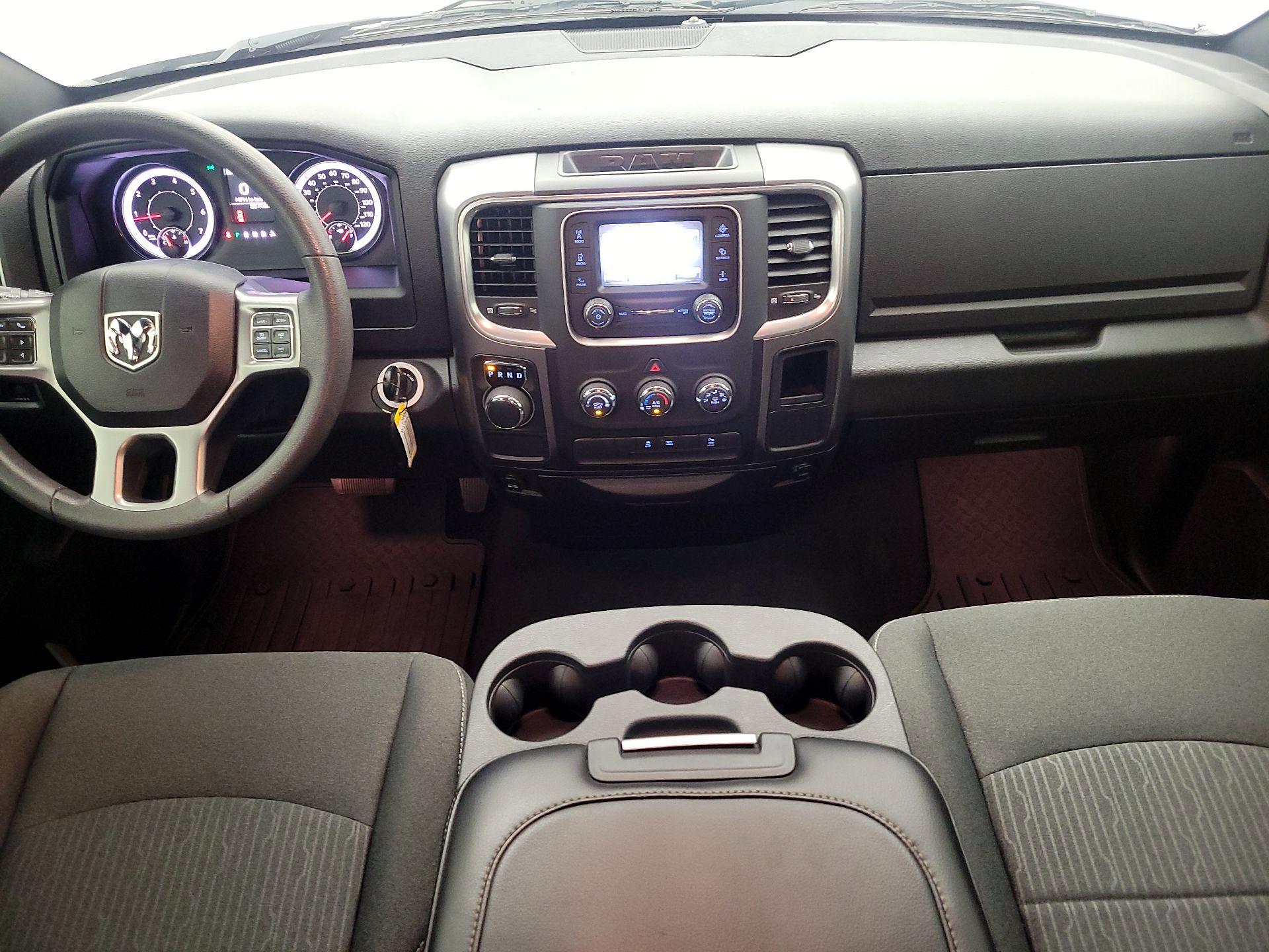 Thumbnail: 2021 RAM 1500 Classic - 9