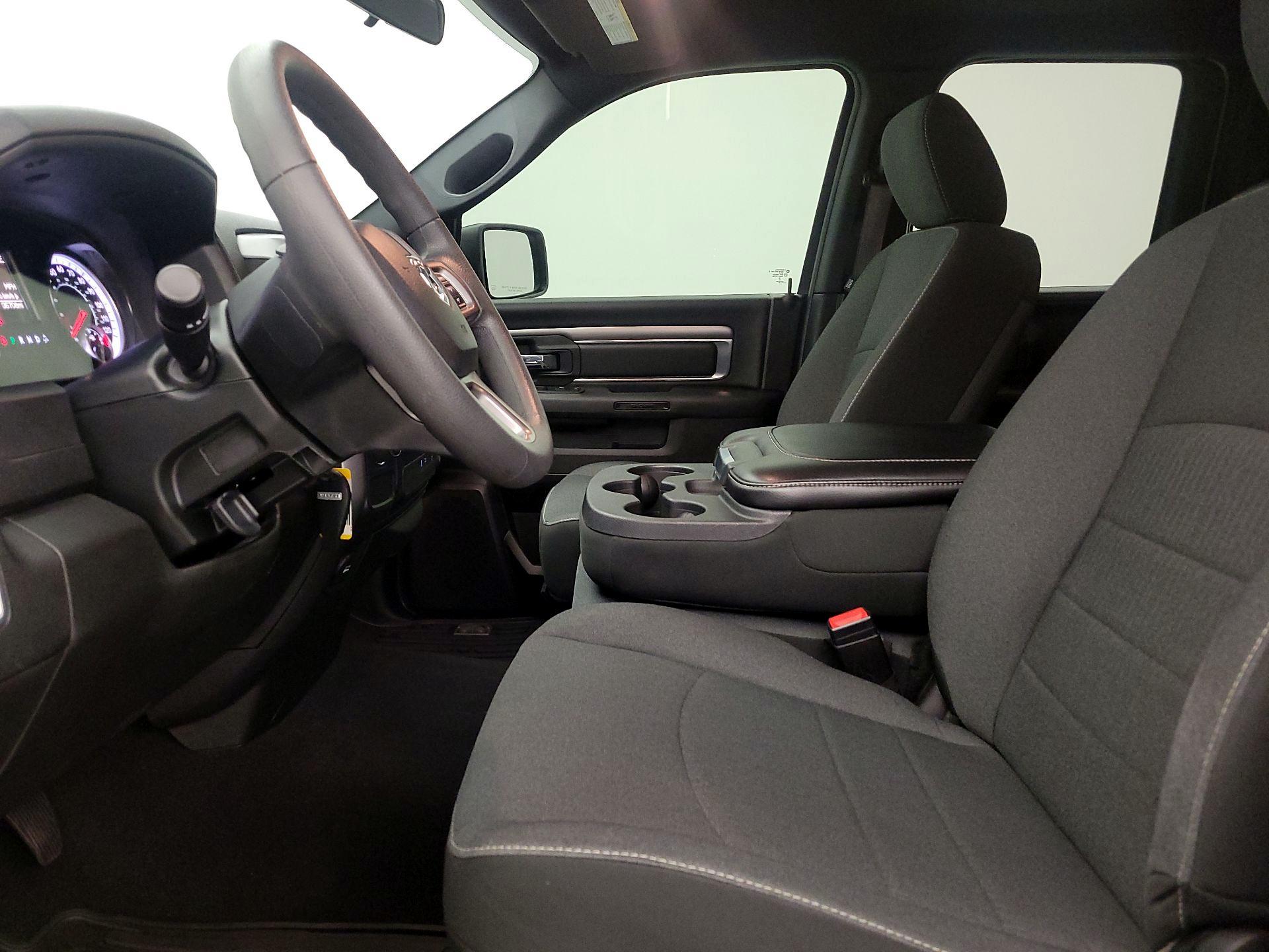 Thumbnail: 2021 RAM 1500 Classic - 11