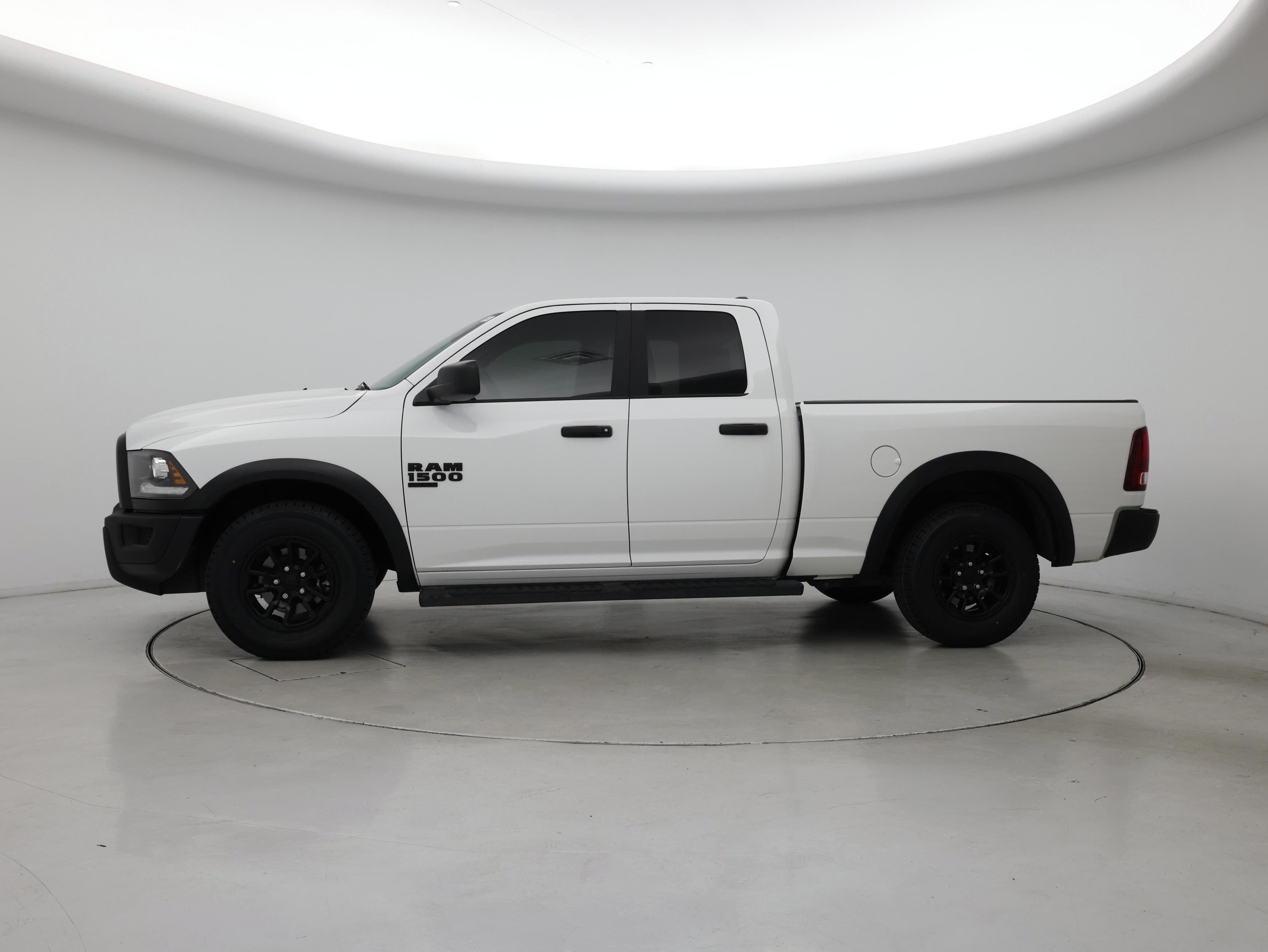 Thumbnail: 2021 RAM 1500 Classic - 3