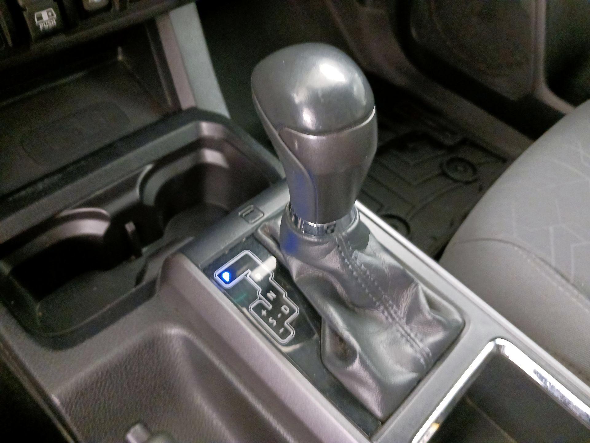 Thumbnail: 2018 Toyota Tacoma - 18