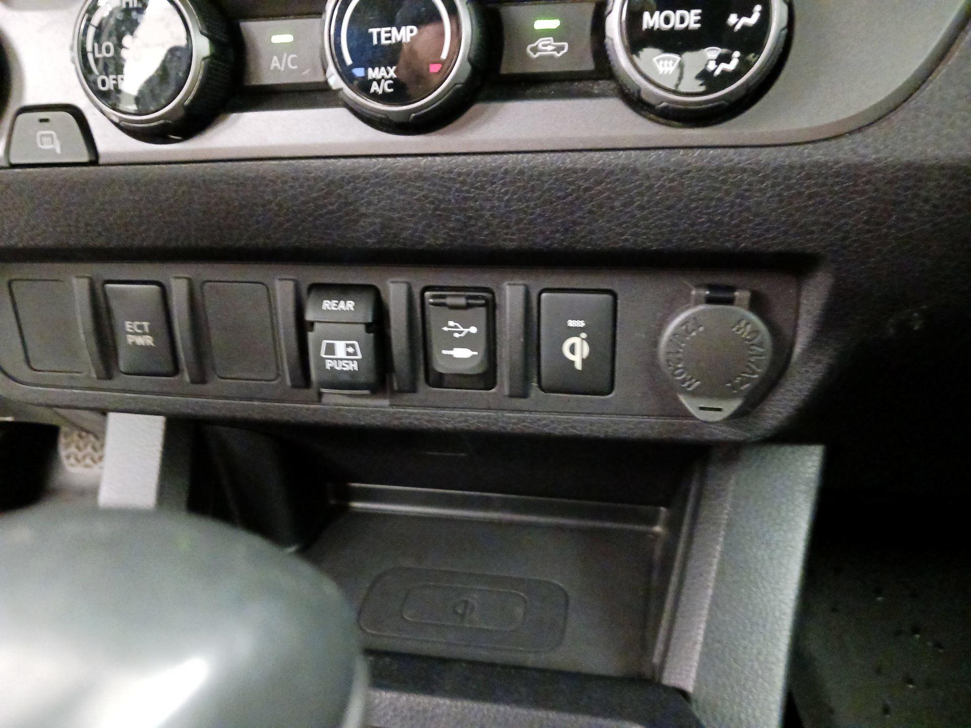 Thumbnail: 2018 Toyota Tacoma - 19