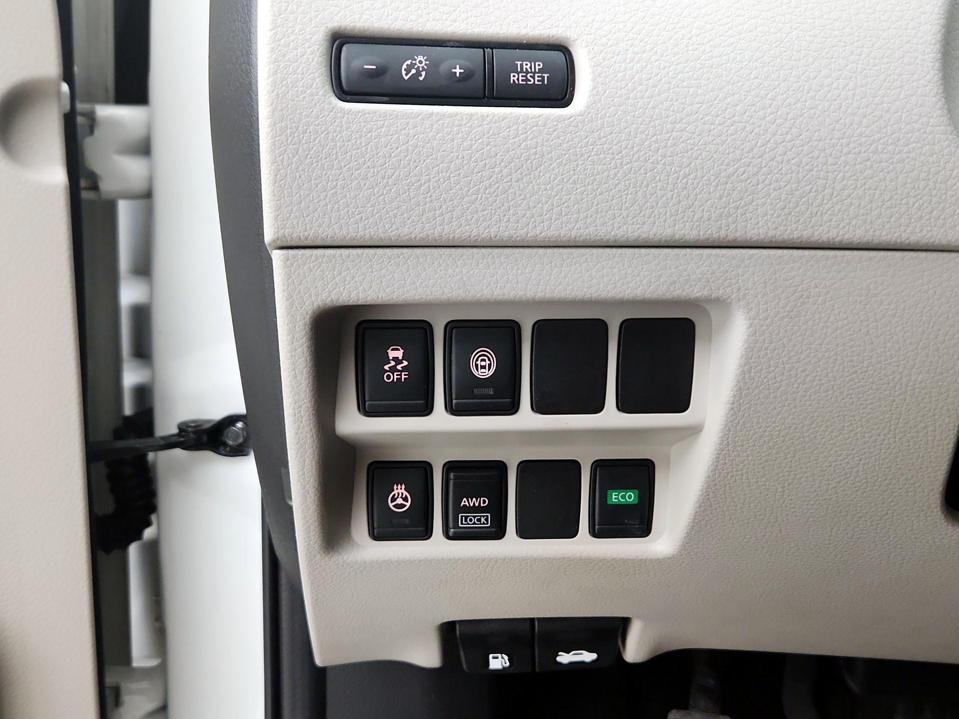 Thumbnail: 2019 Nissan Rogue Sport - 13