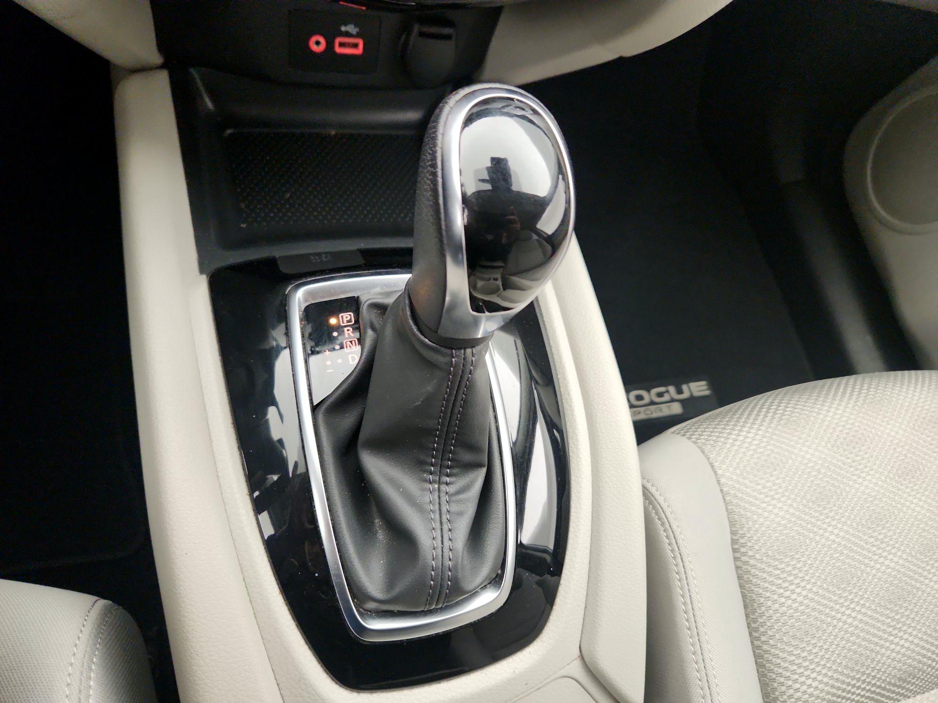 Thumbnail: 2019 Nissan Rogue Sport - 17