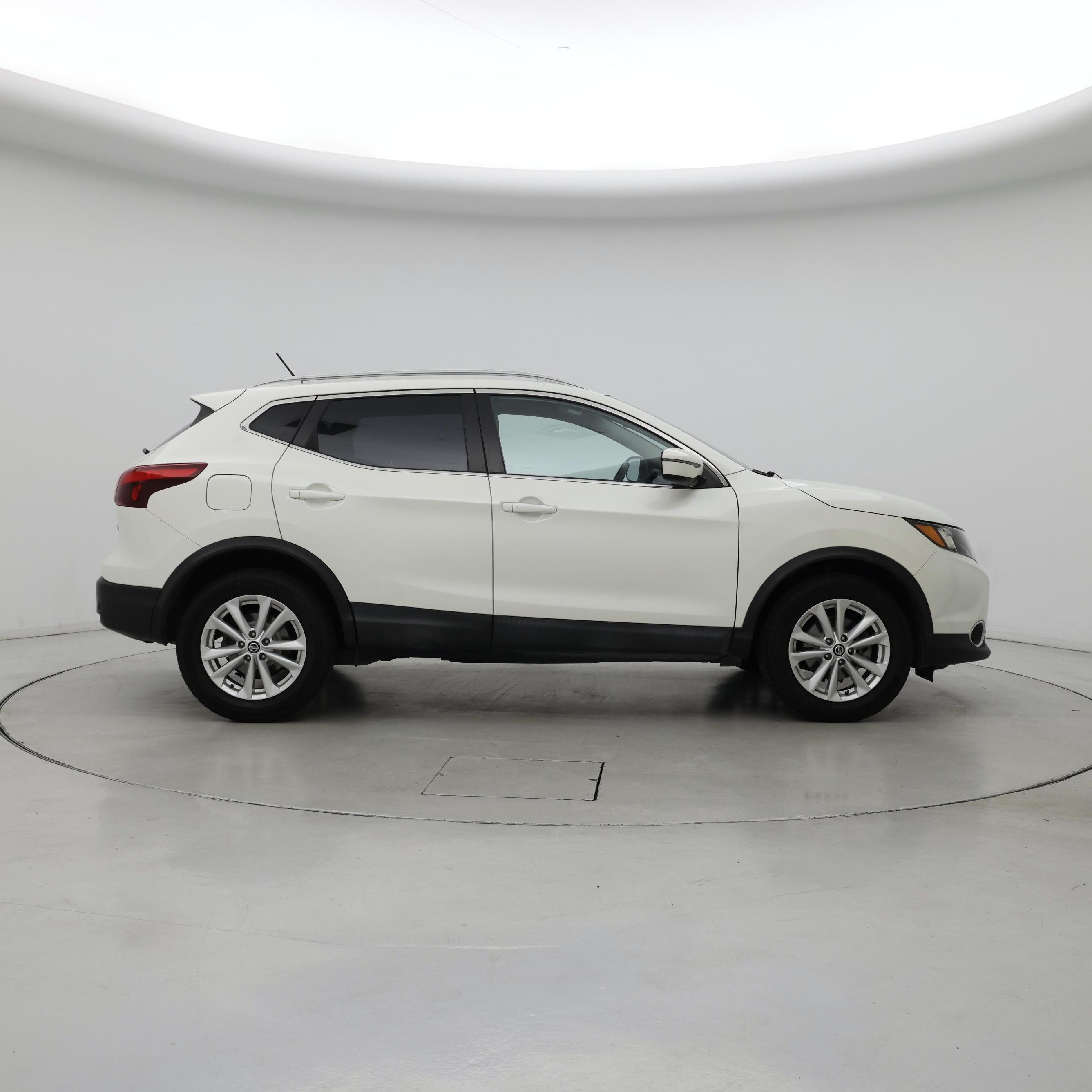 Thumbnail: 2019 Nissan Rogue Sport - 7