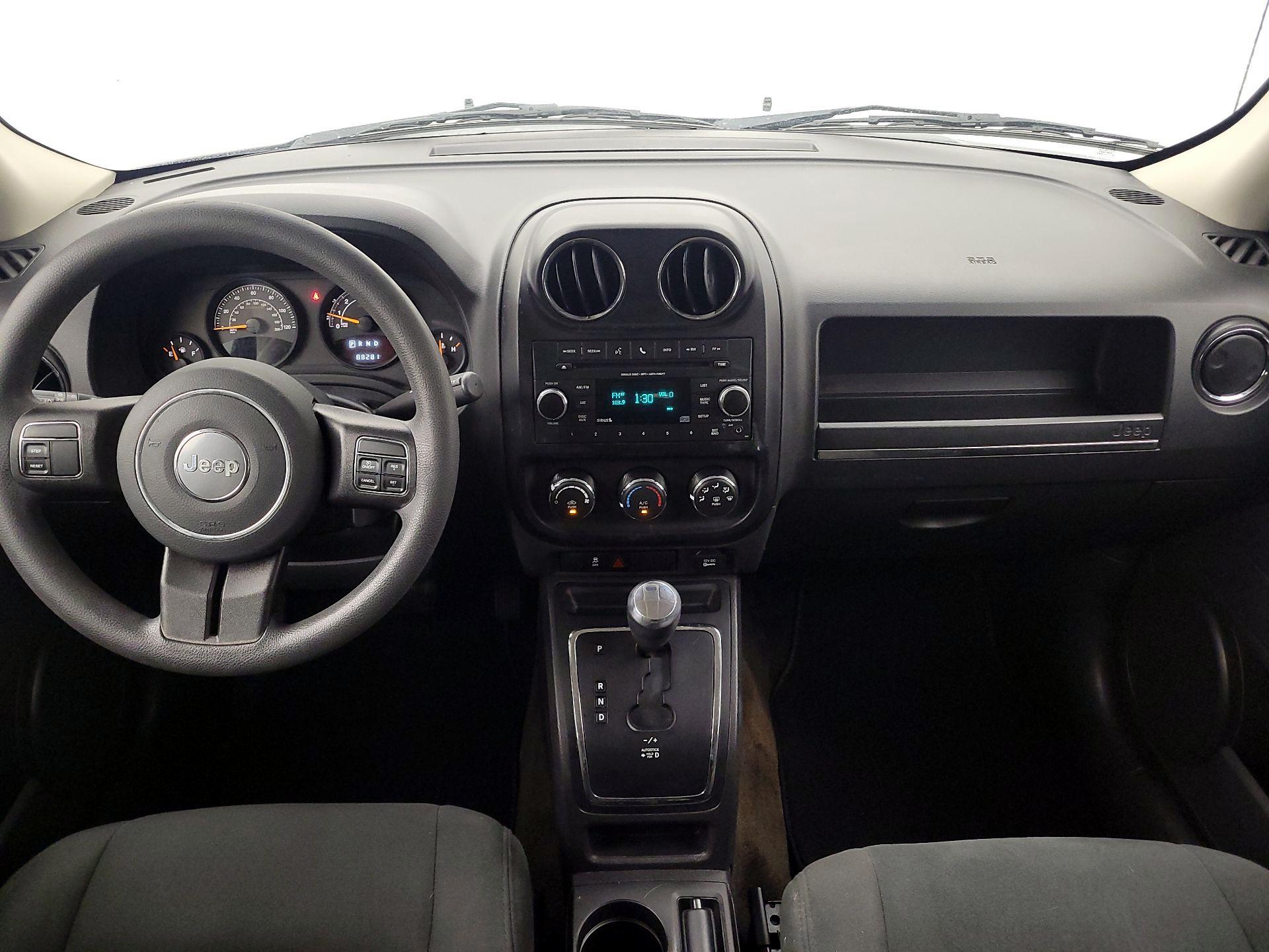 Thumbnail: 2017 Jeep Patriot - 9