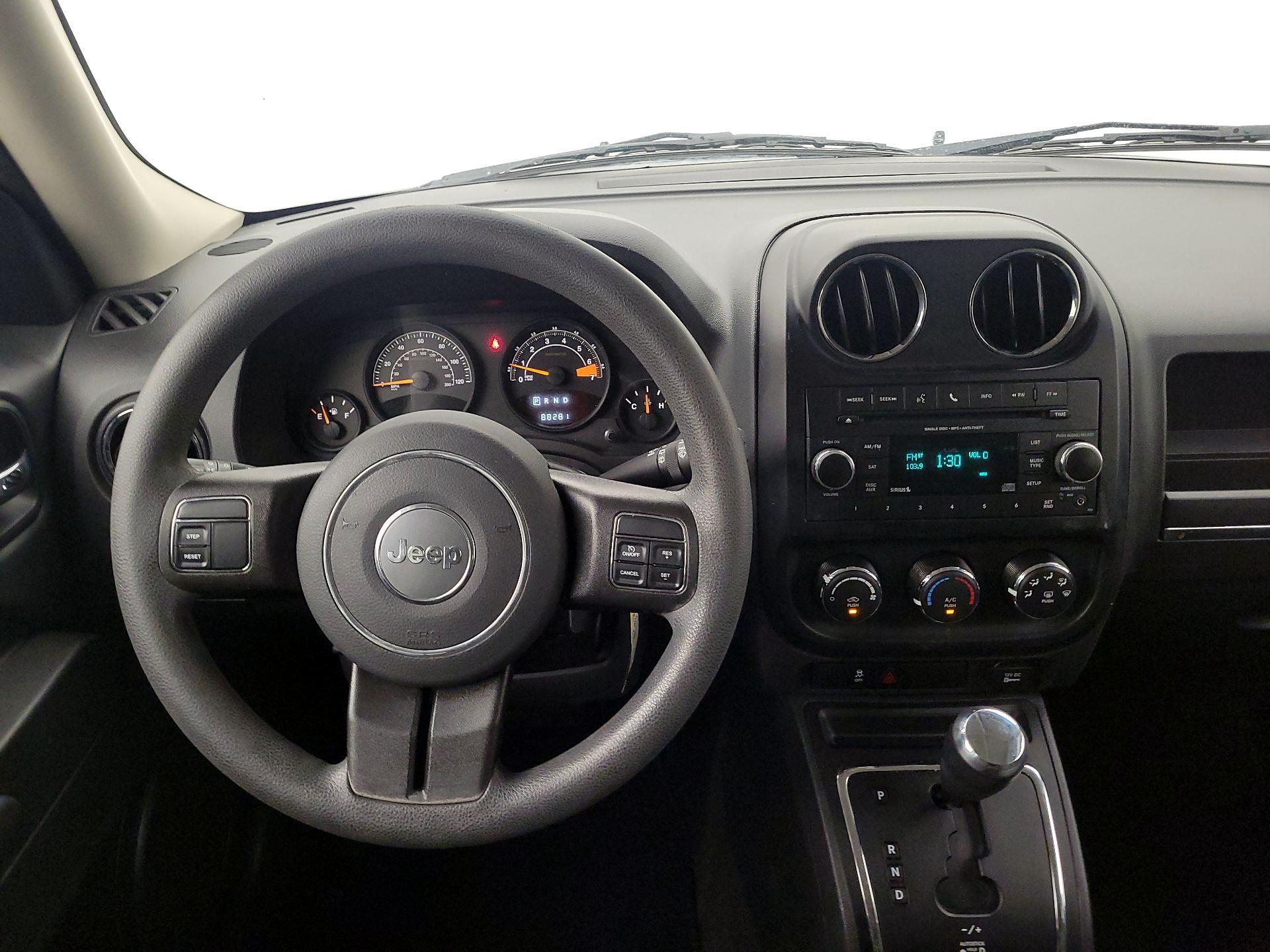 Thumbnail: 2017 Jeep Patriot - 10