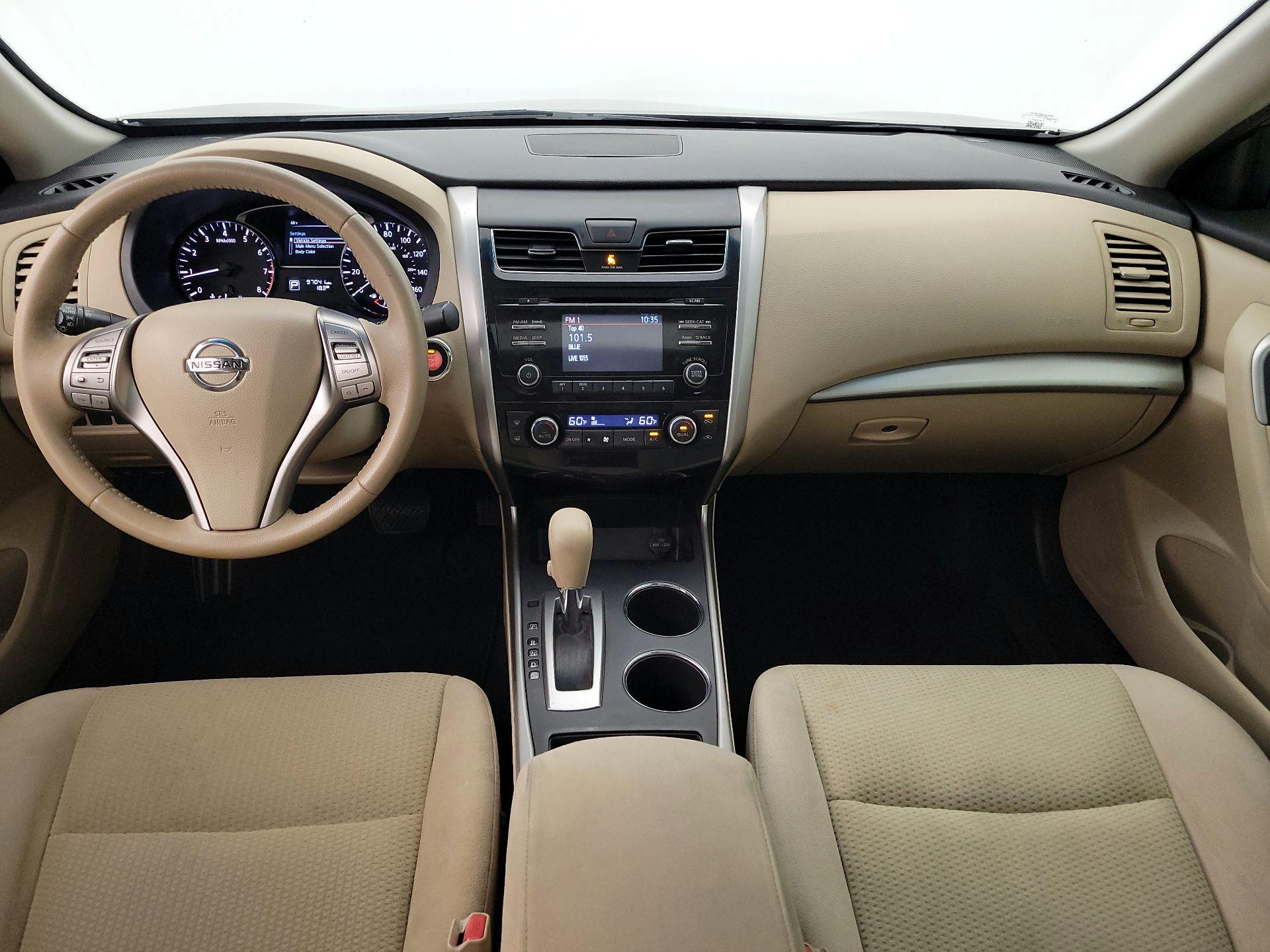 Thumbnail: 2015 Nissan Altima - 9