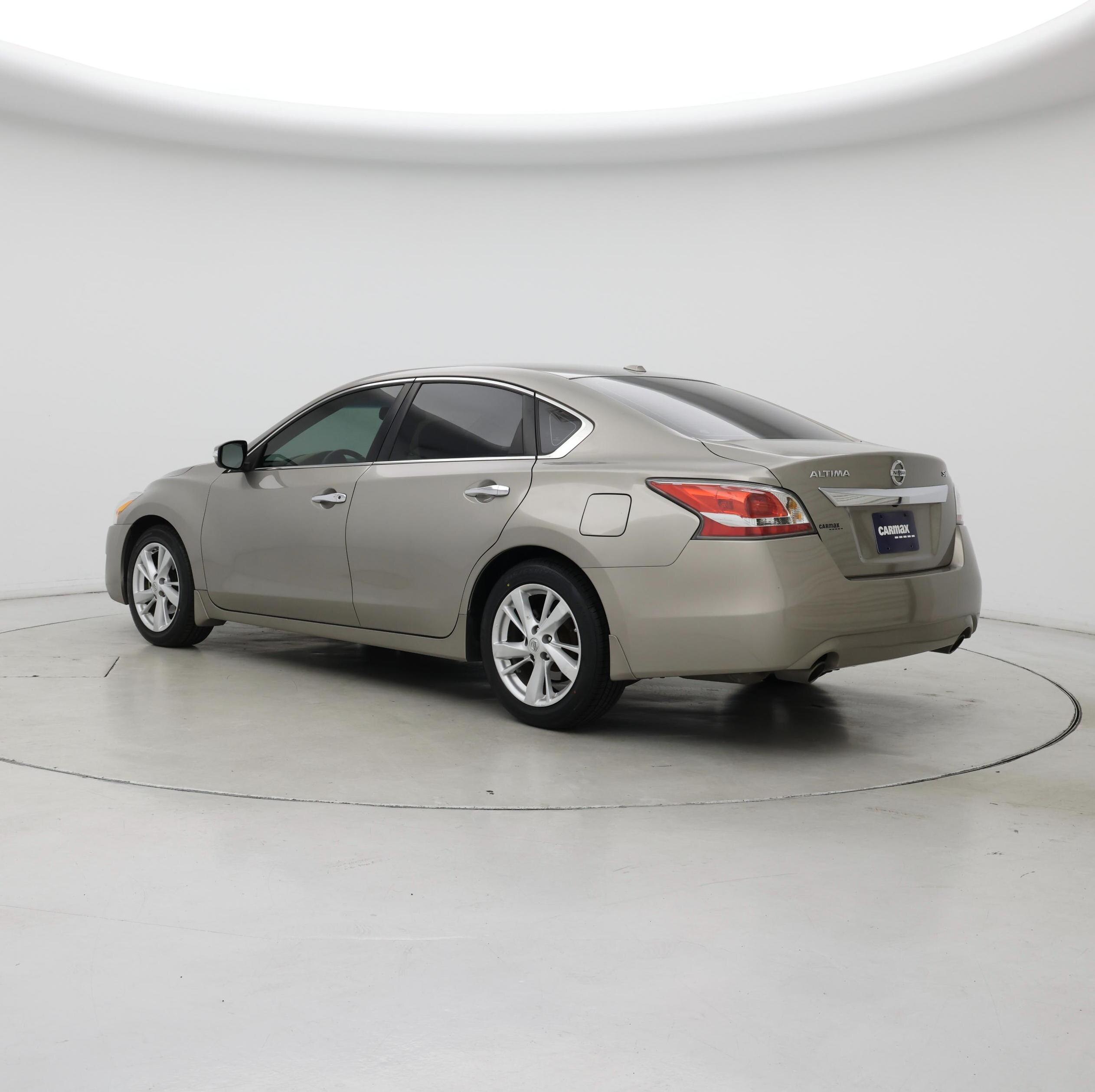 Thumbnail: 2015 Nissan Altima - 2