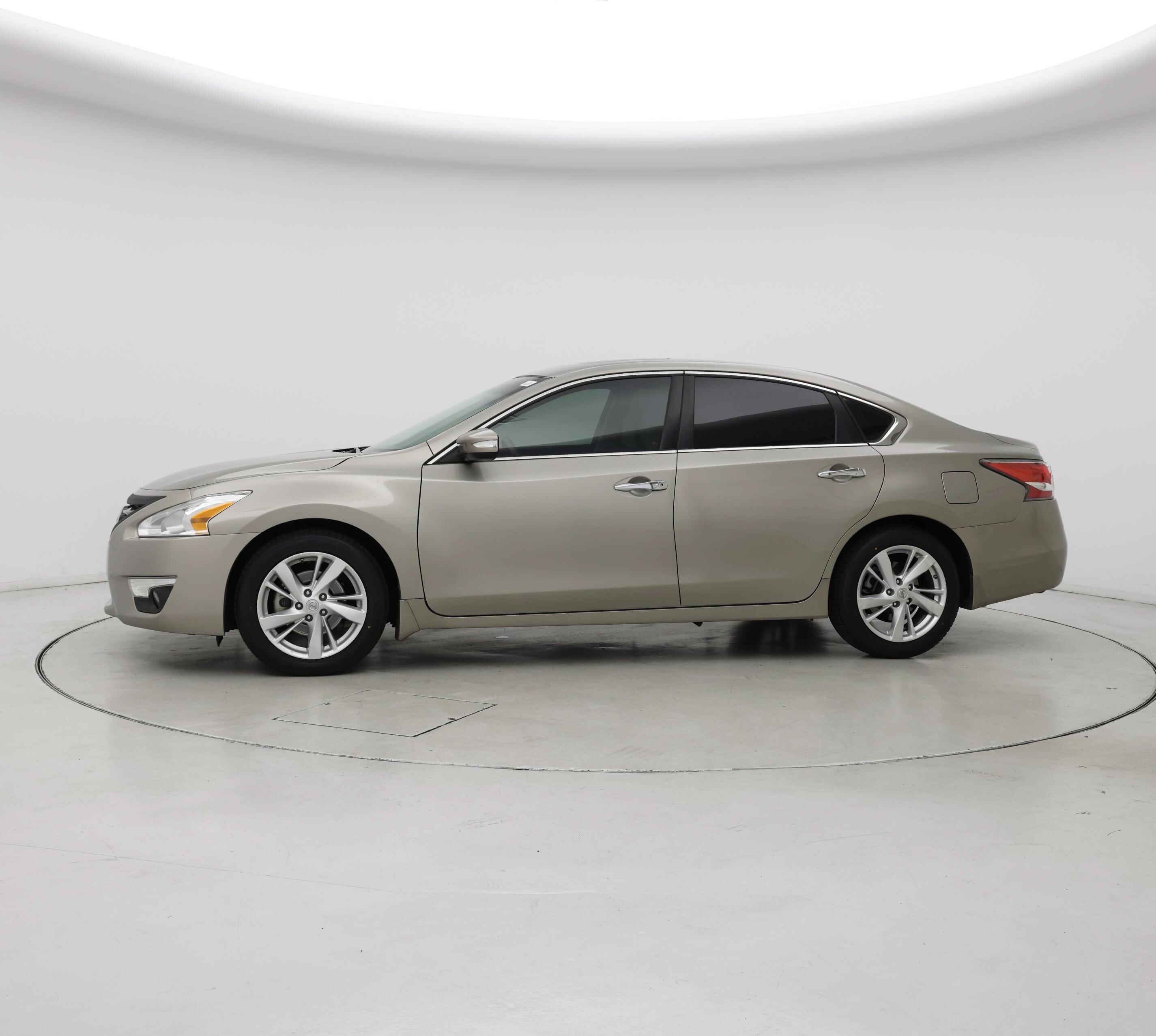Thumbnail: 2015 Nissan Altima - 3