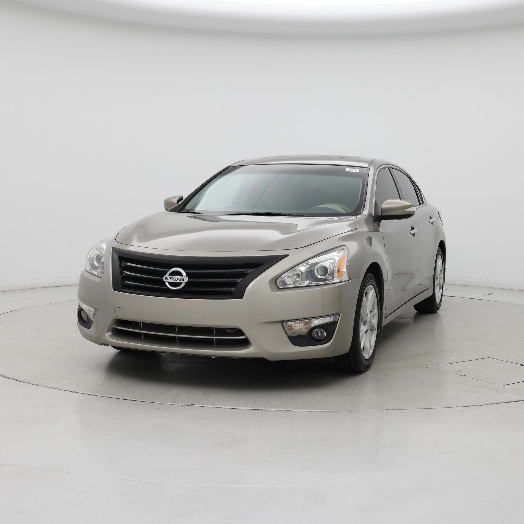 Thumbnail: 2015 Nissan Altima - 4