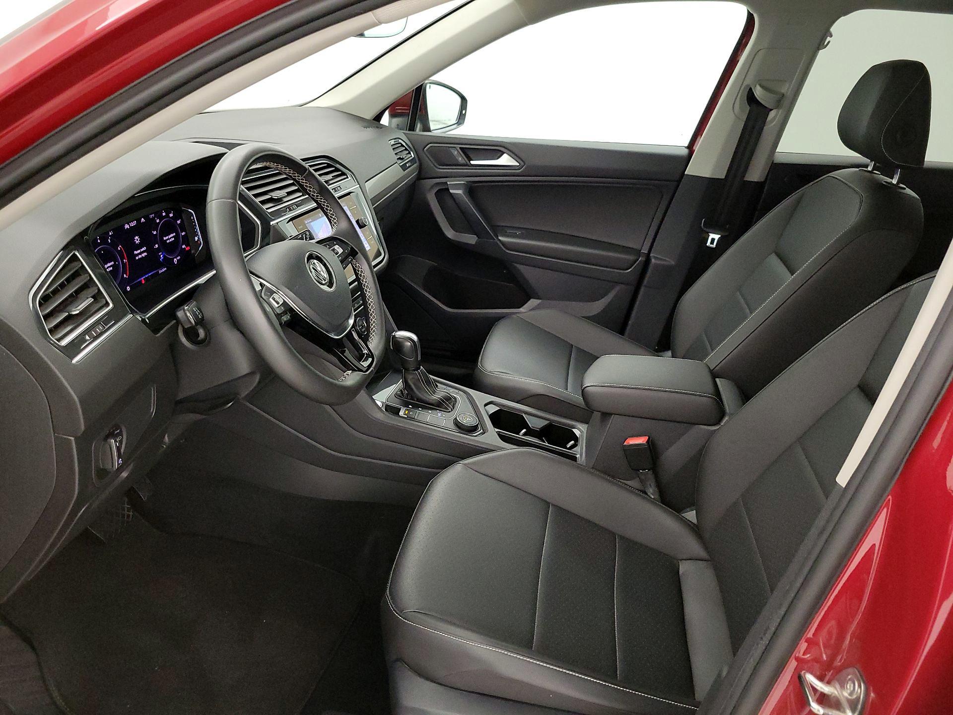 Thumbnail: 2021 Volkswagen Tiguan - 11