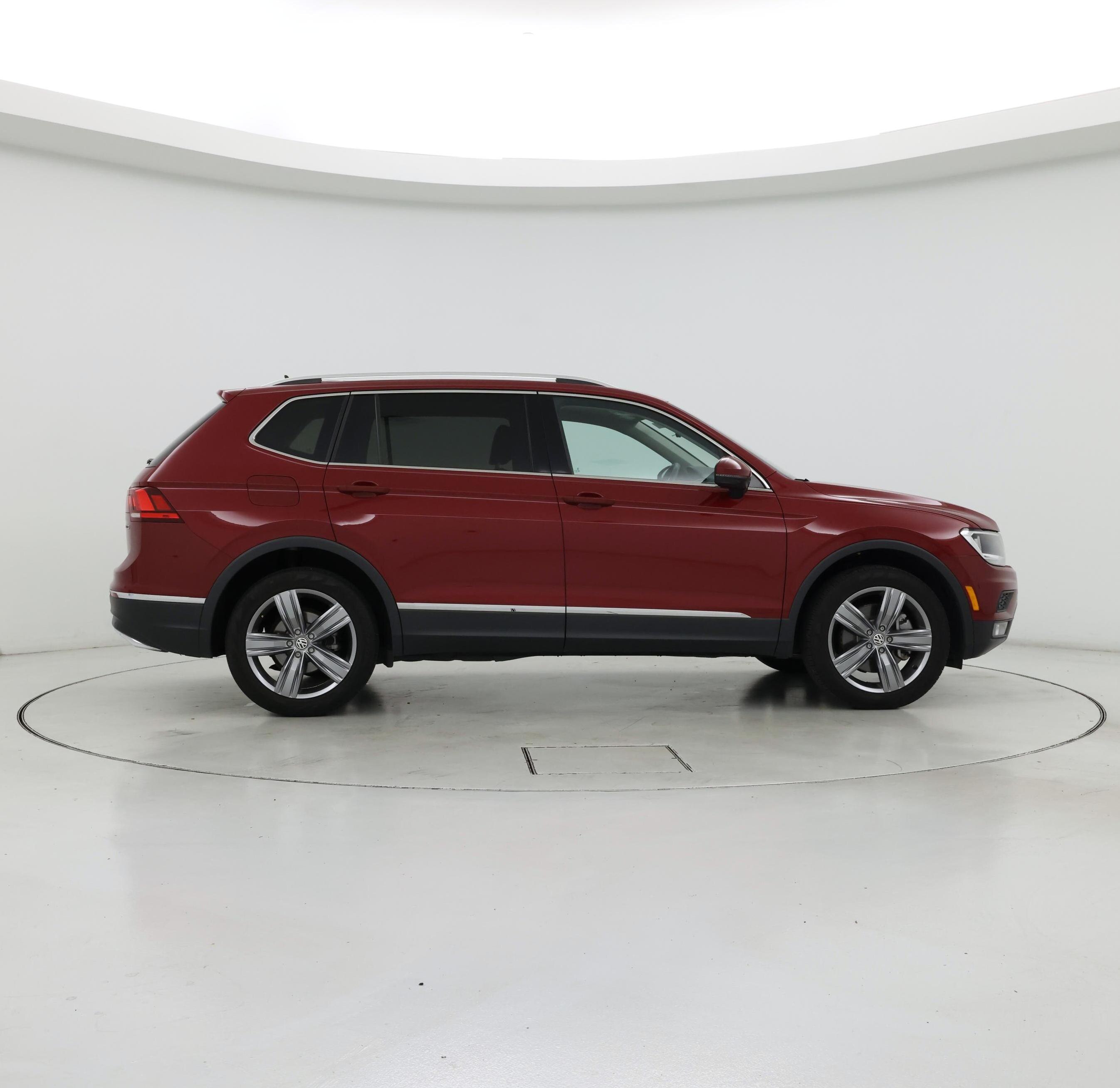 Thumbnail: 2021 Volkswagen Tiguan - 7