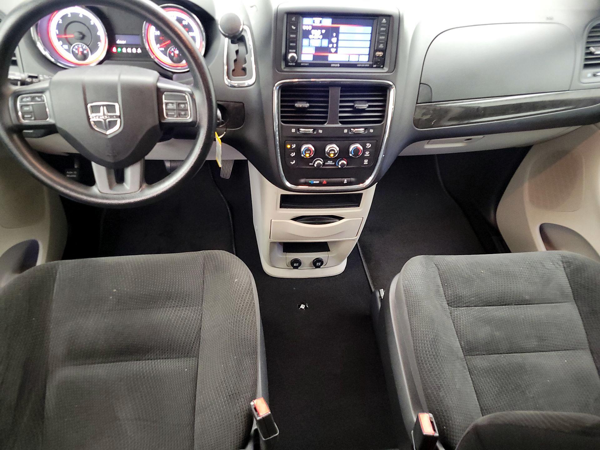 Thumbnail: 2019 Dodge Grand Caravan - 9