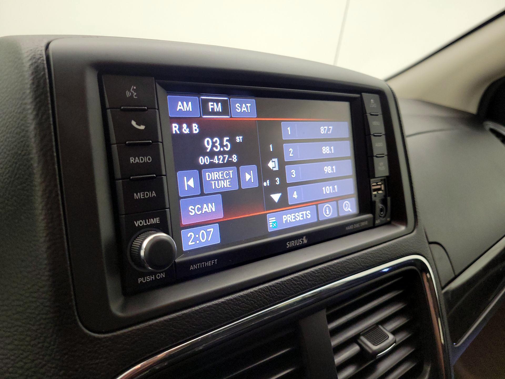 Thumbnail: 2019 Dodge Grand Caravan - 15