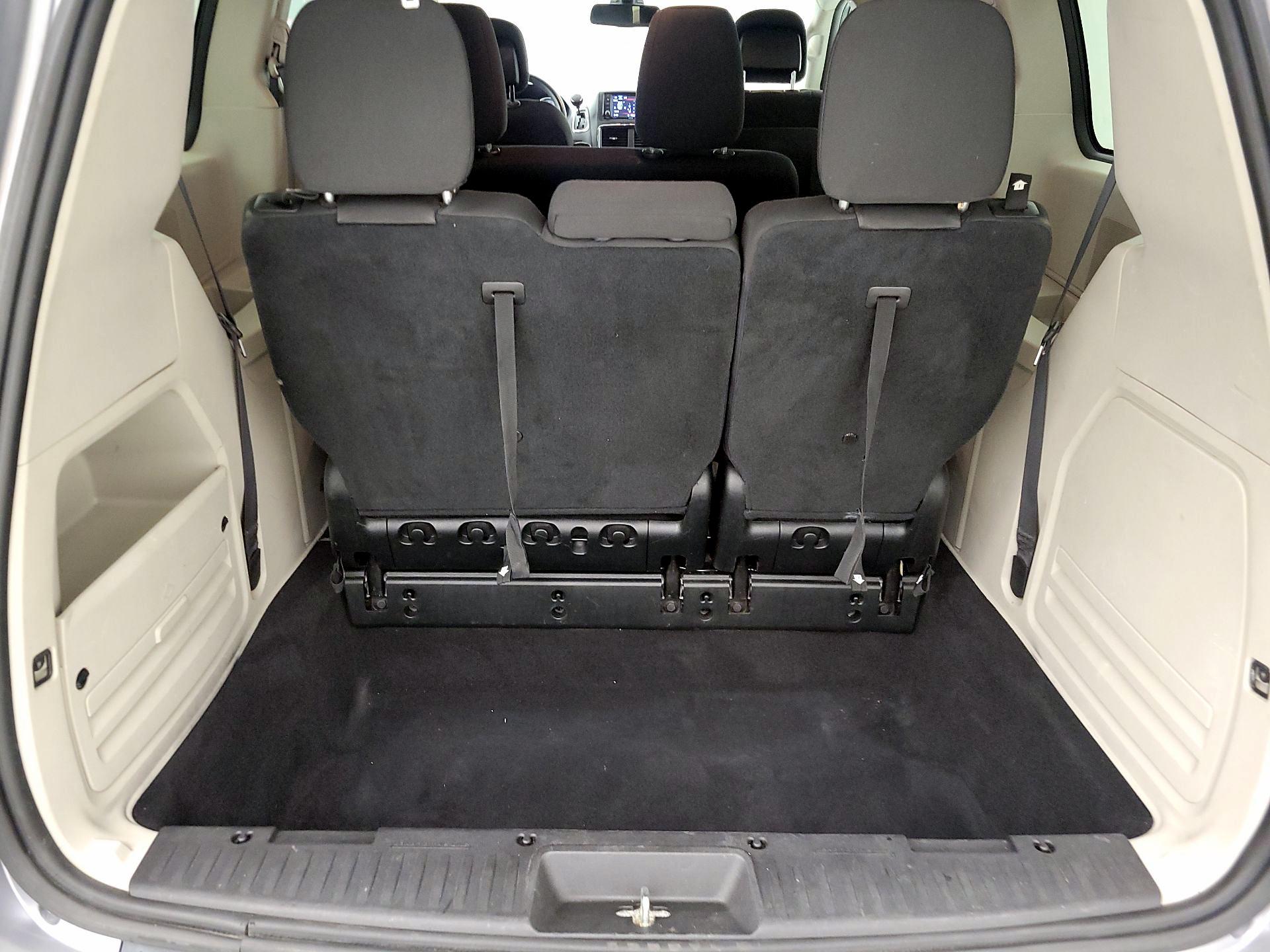 Thumbnail: 2019 Dodge Grand Caravan - 20