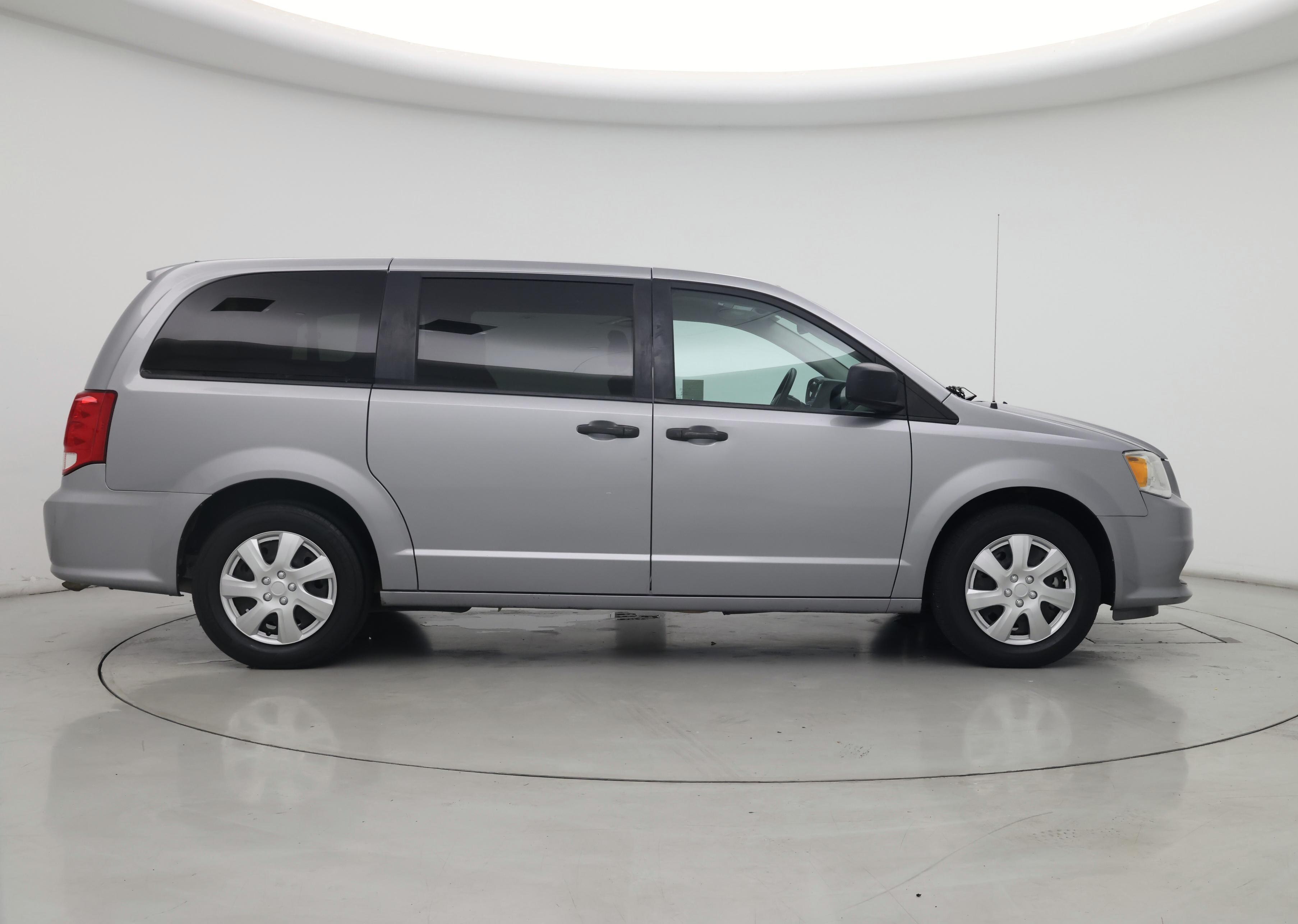 Thumbnail: 2019 Dodge Grand Caravan - 7