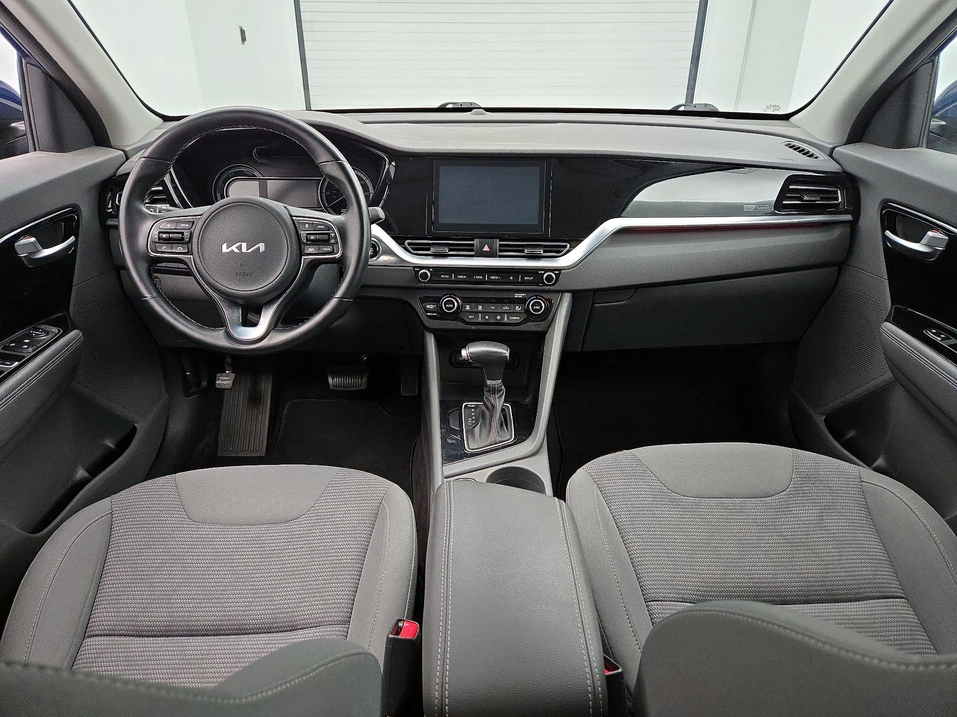 Thumbnail: 2022 Kia Niro - 9