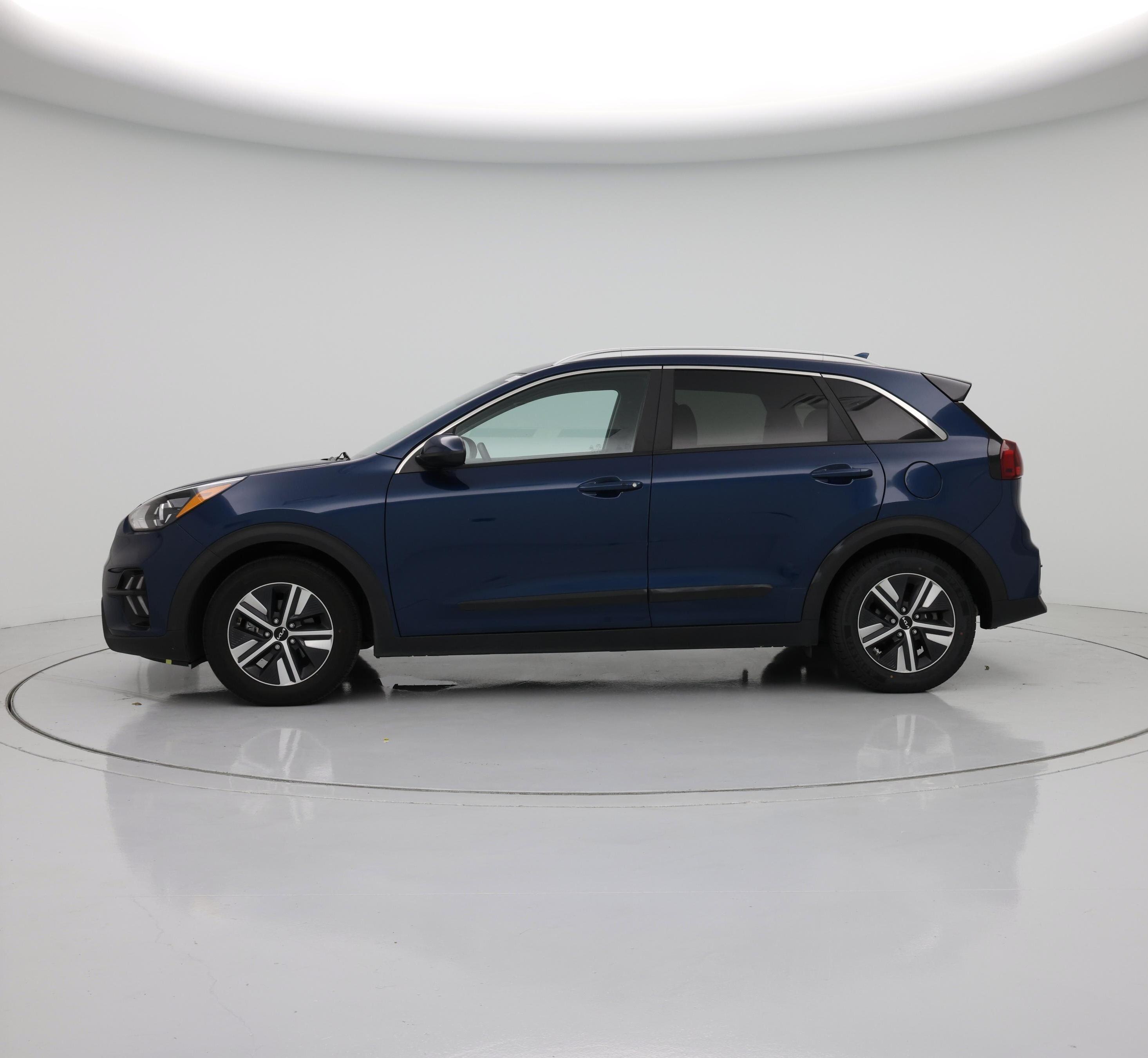 Thumbnail: 2022 Kia Niro - 3