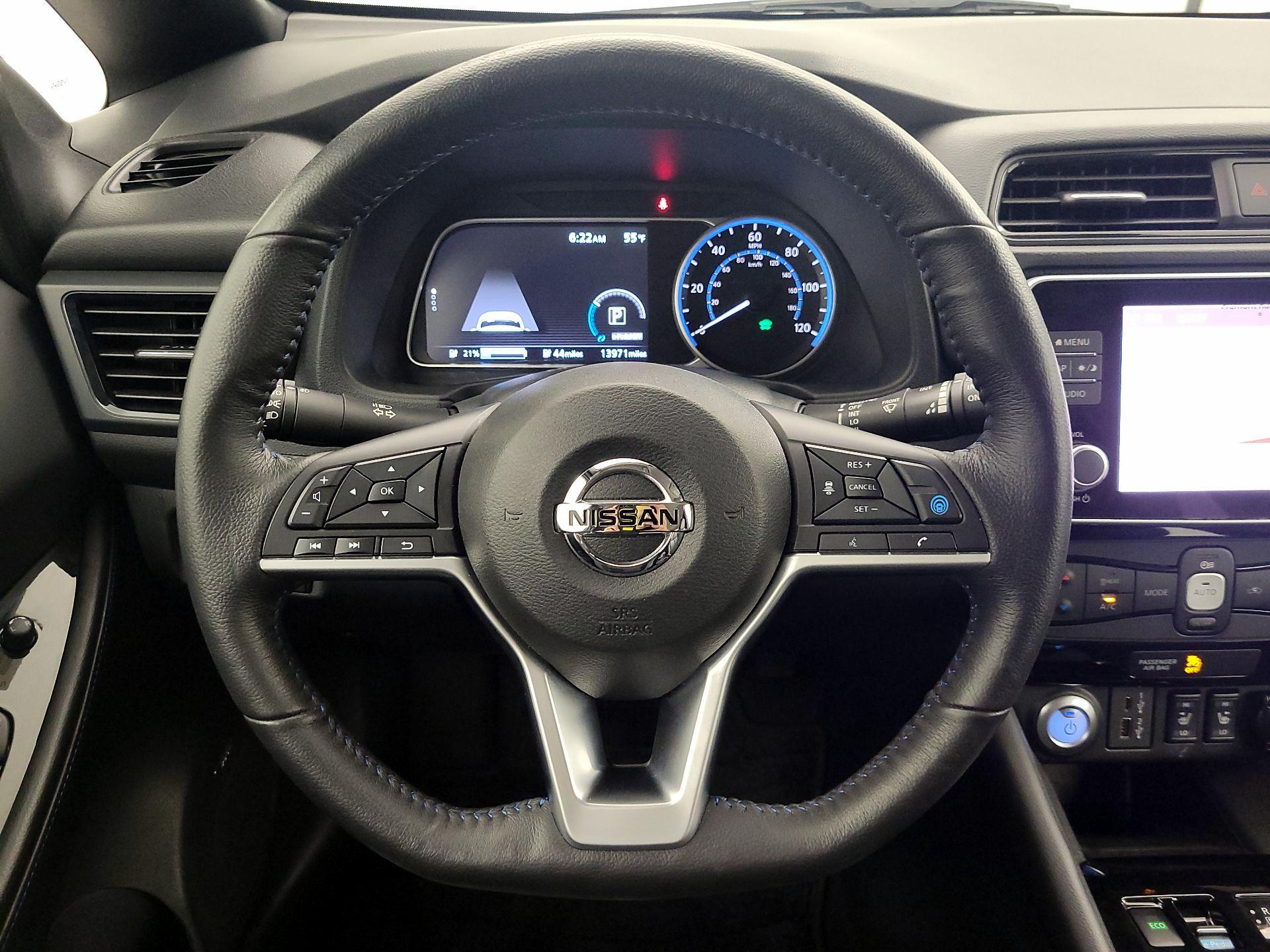 Thumbnail: 2020 Nissan Leaf - 10