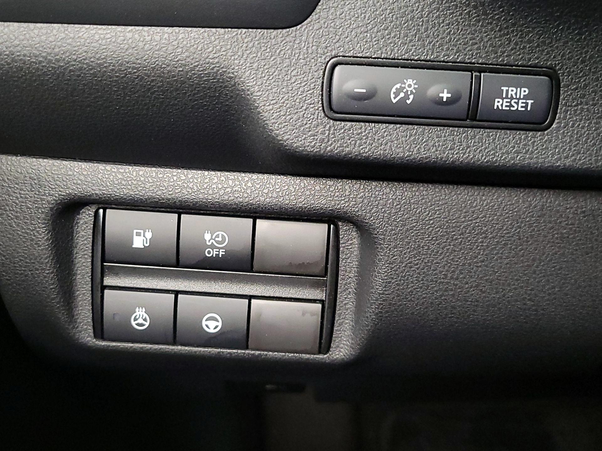 Thumbnail: 2020 Nissan Leaf - 13