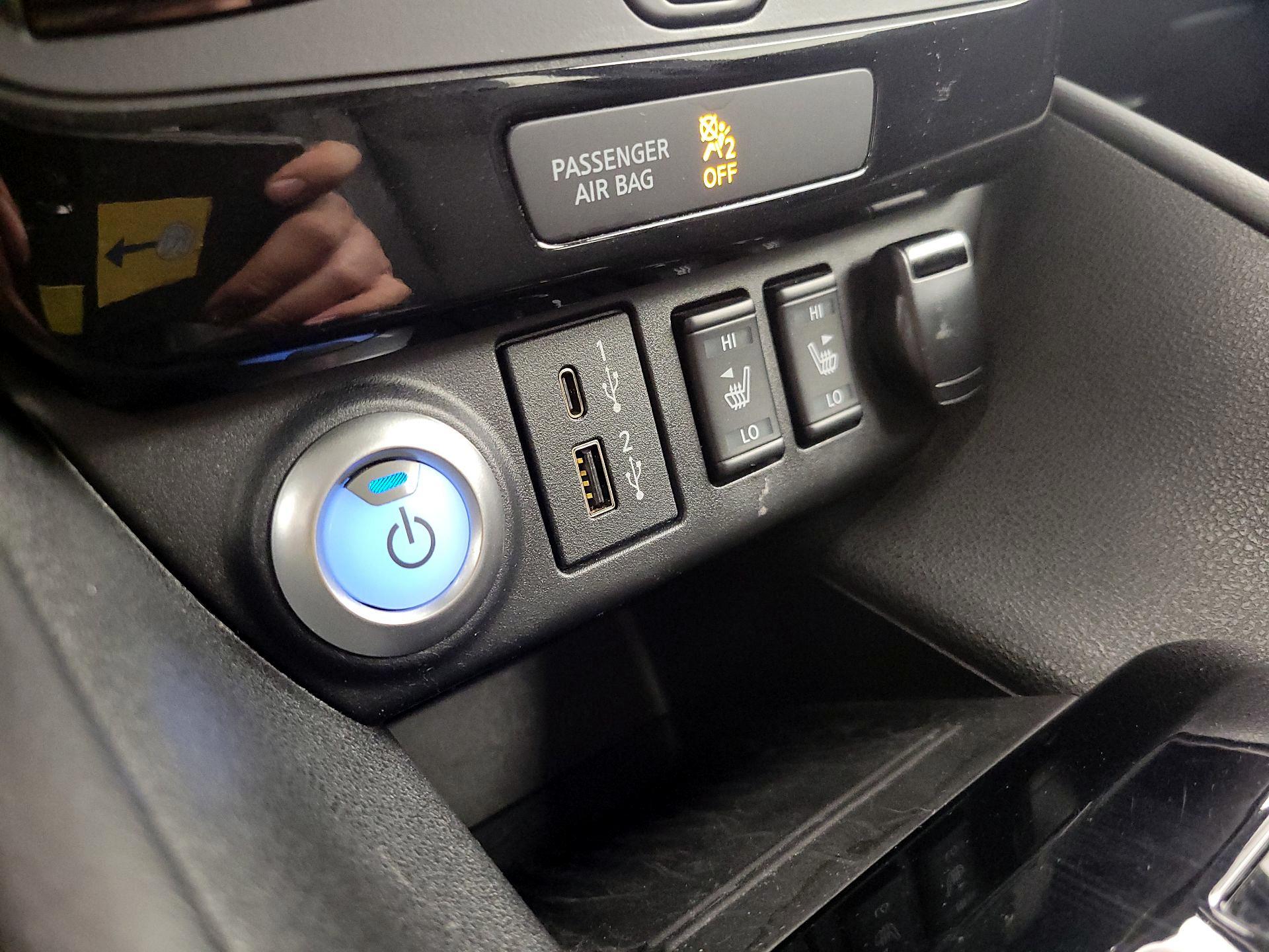 Thumbnail: 2020 Nissan Leaf - 19