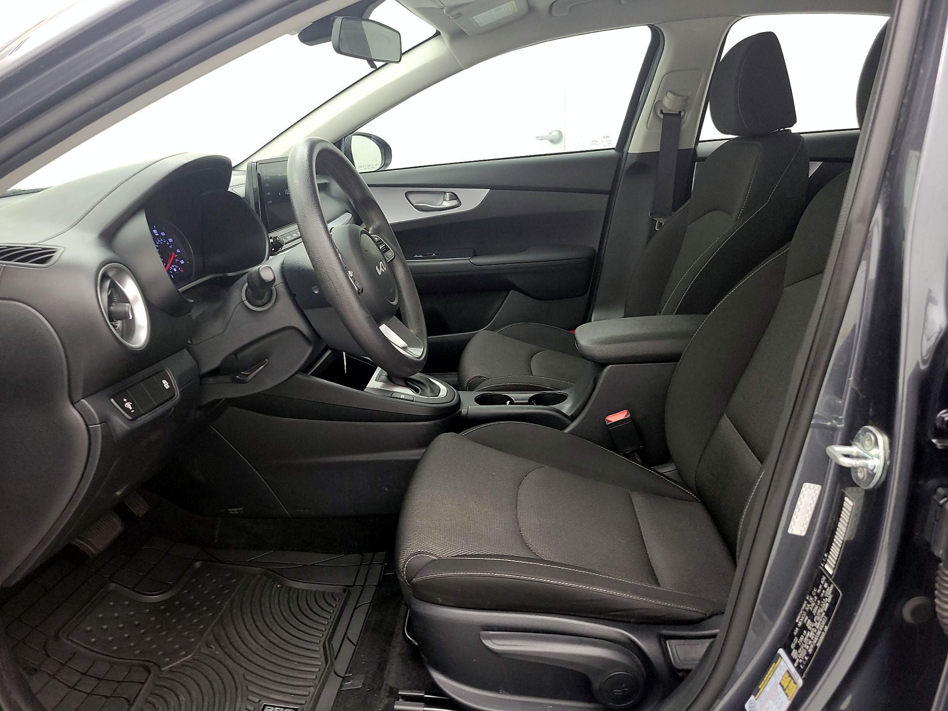 Thumbnail: 2022 Kia Forte - 11