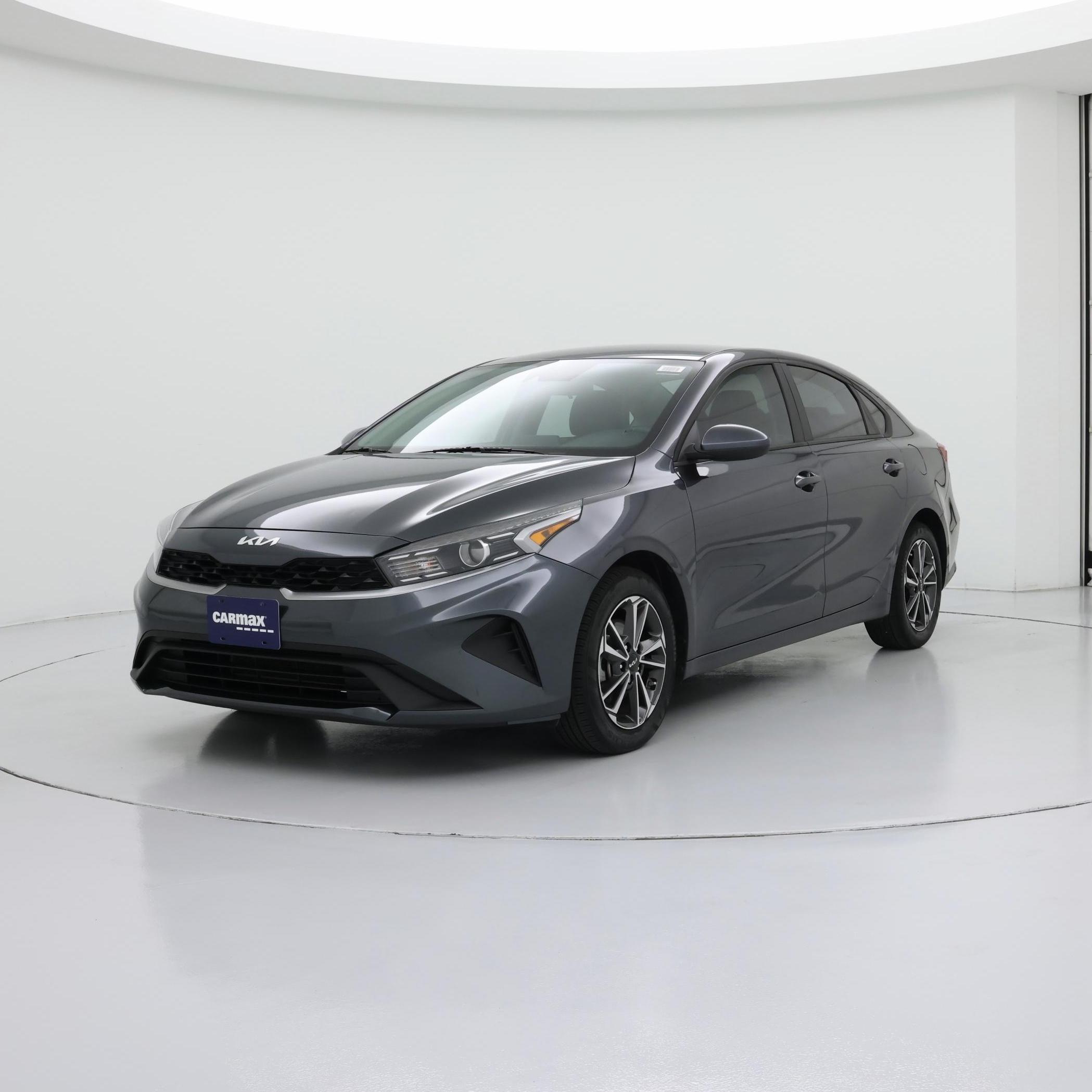 Thumbnail: 2022 Kia Forte - 4