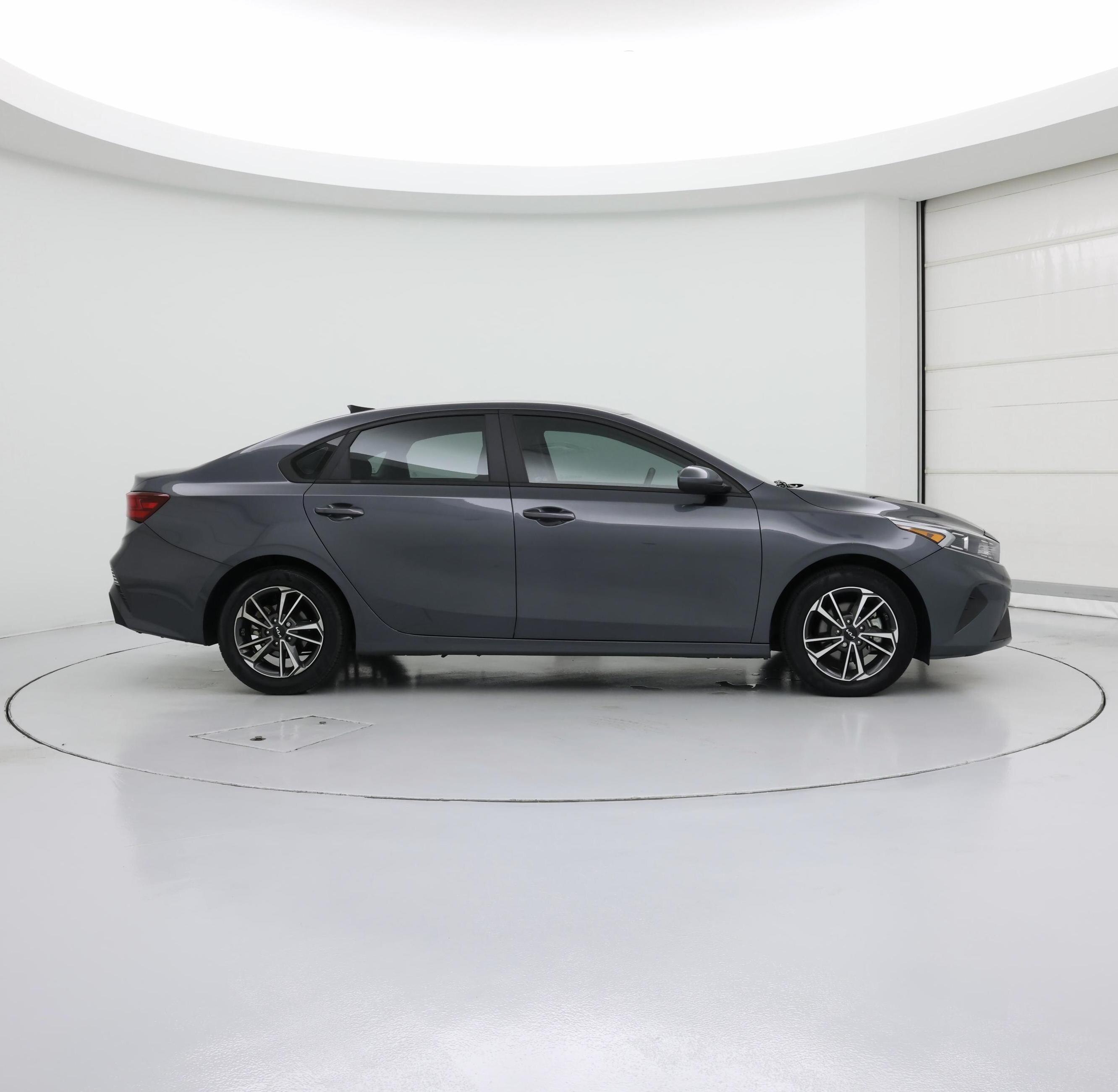 Thumbnail: 2022 Kia Forte - 7