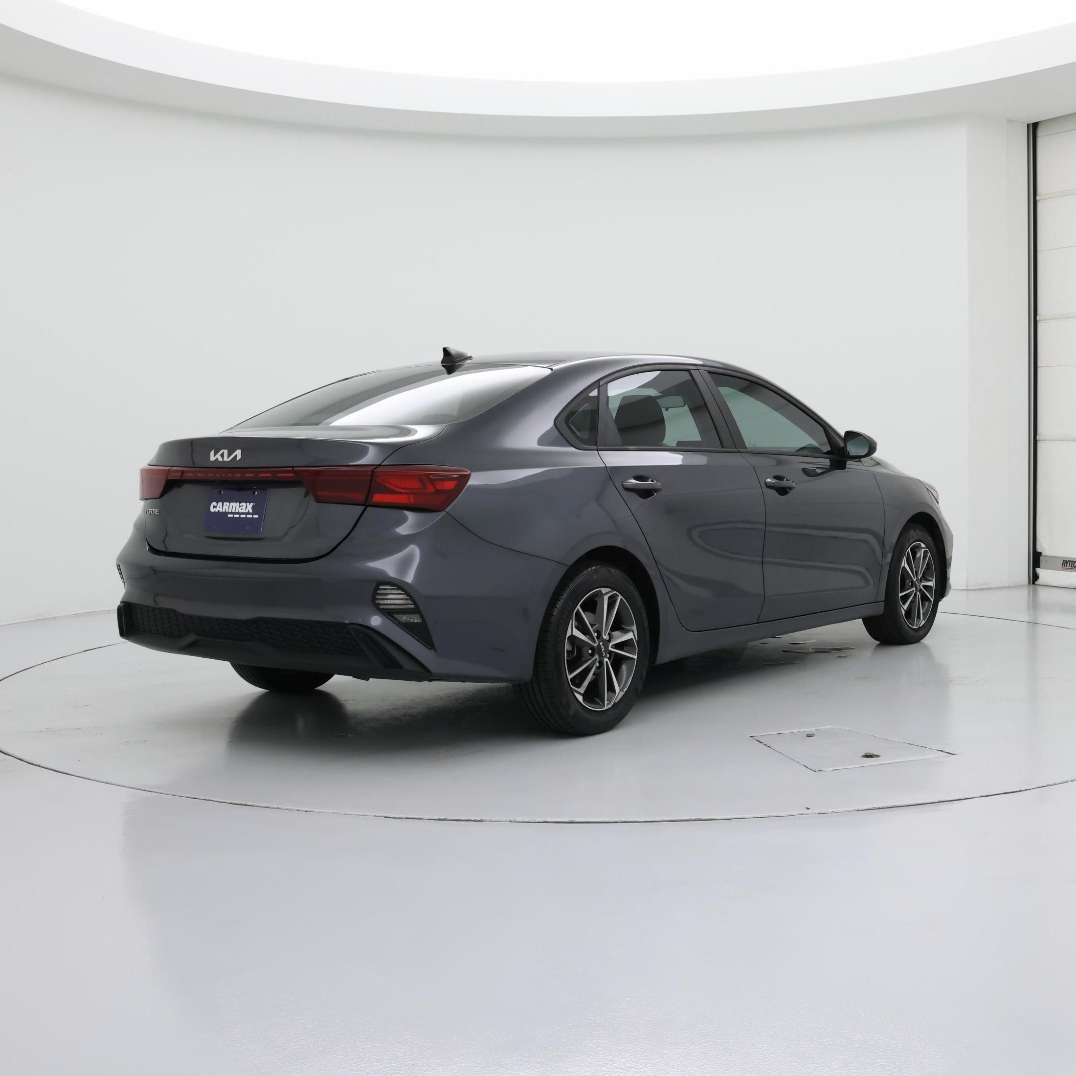 Thumbnail: 2022 Kia Forte - 8
