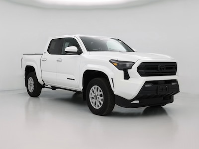 White 2024 Toyota Tacoma SR5
