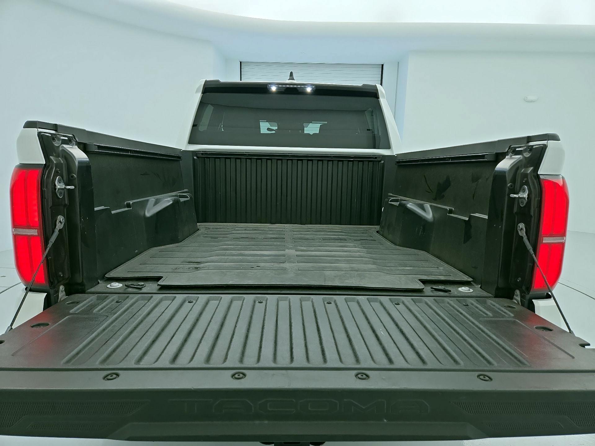 Thumbnail: 2024 Toyota Tacoma - 20