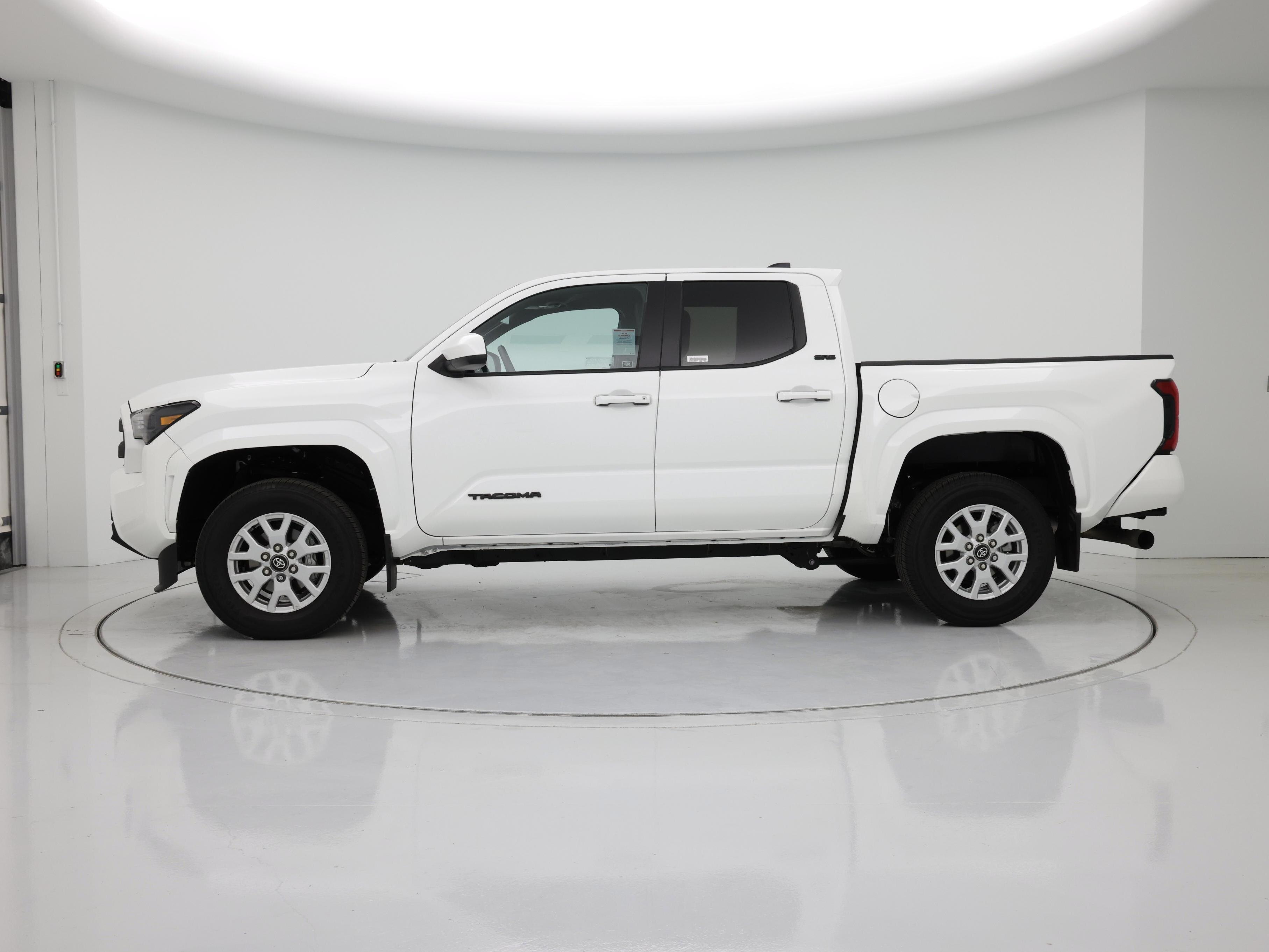 Thumbnail: 2024 Toyota Tacoma - 3