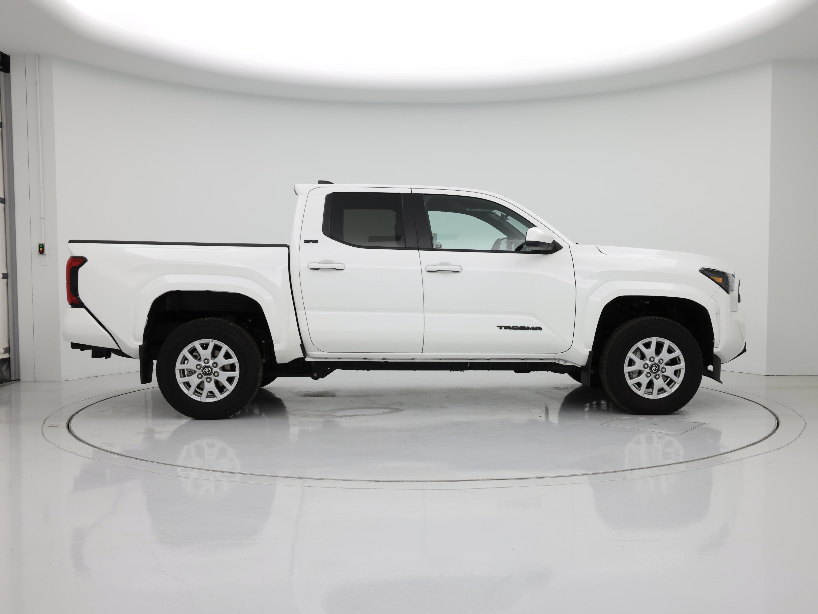 Thumbnail: 2024 Toyota Tacoma - 7