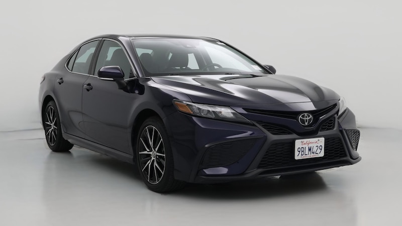 2022 Toyota Camry SE Hero Image