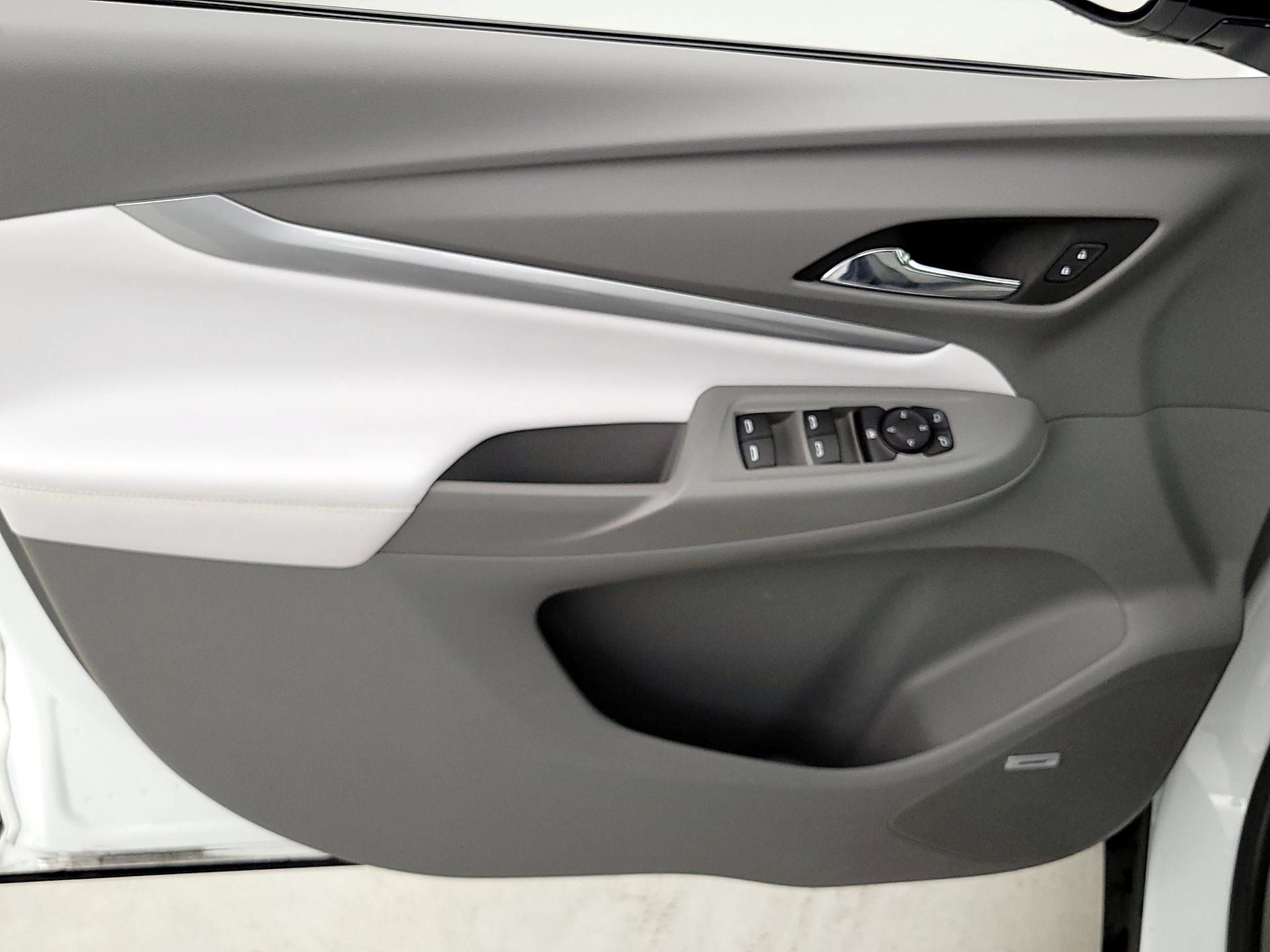 Thumbnail: 2023 Chevrolet Bolt EUV - 12