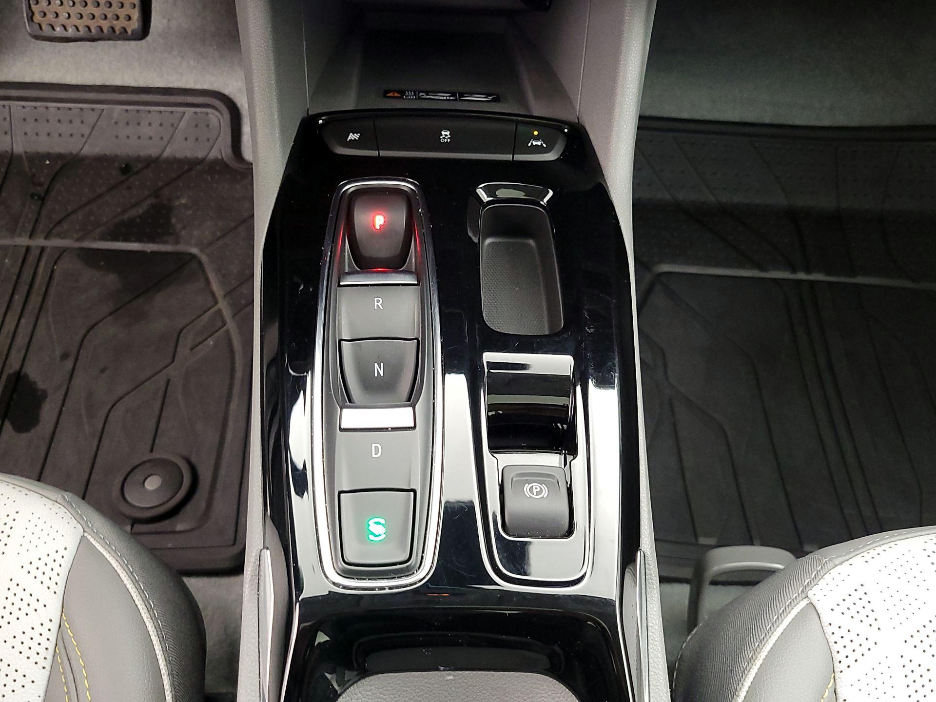 Thumbnail: 2023 Chevrolet Bolt EUV - 18