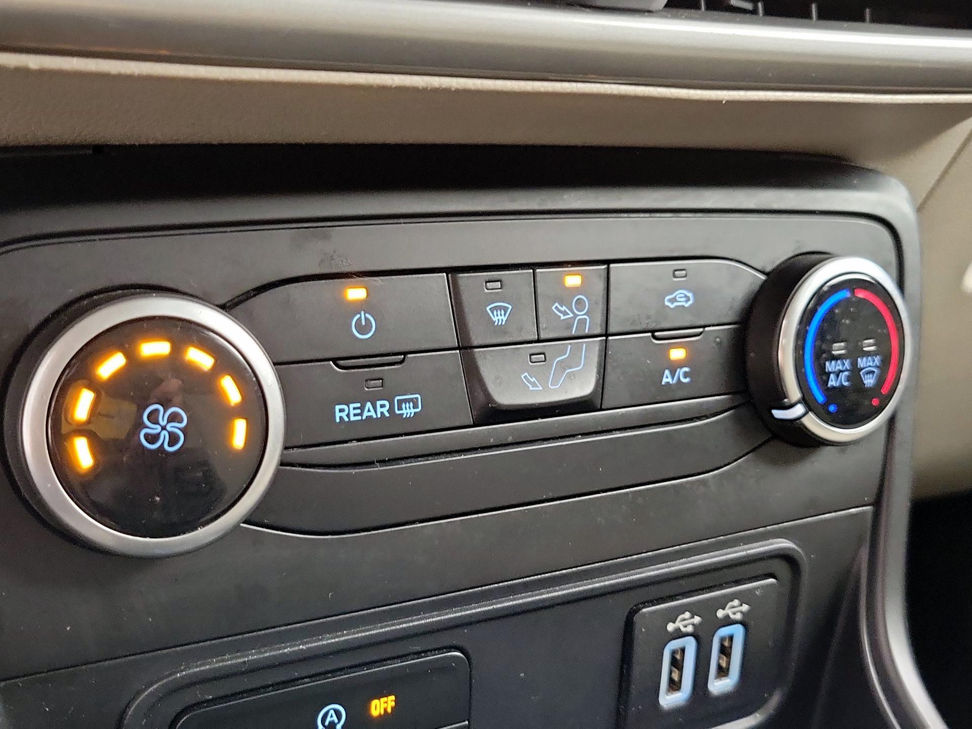 Thumbnail: 2019 Ford EcoSport - 16