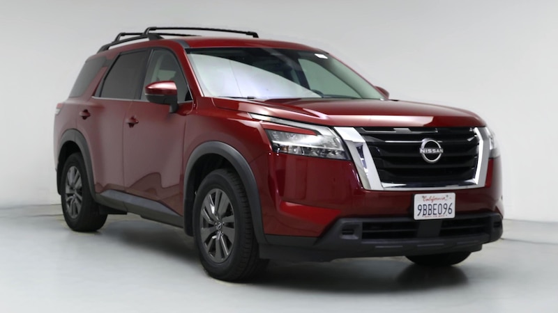 2022 Nissan Pathfinder SV Hero Image