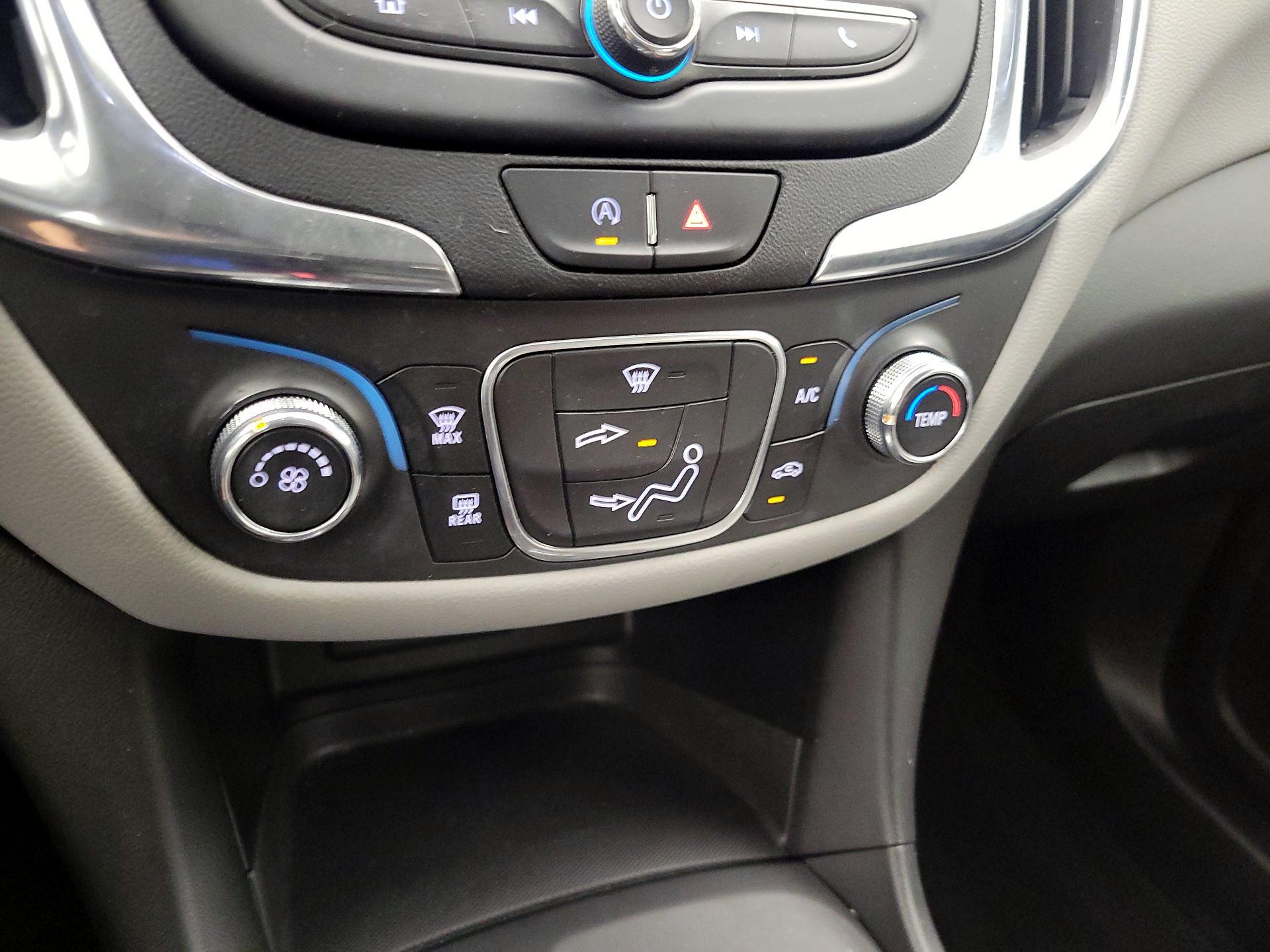 Thumbnail: 2022 Chevrolet Equinox - 16