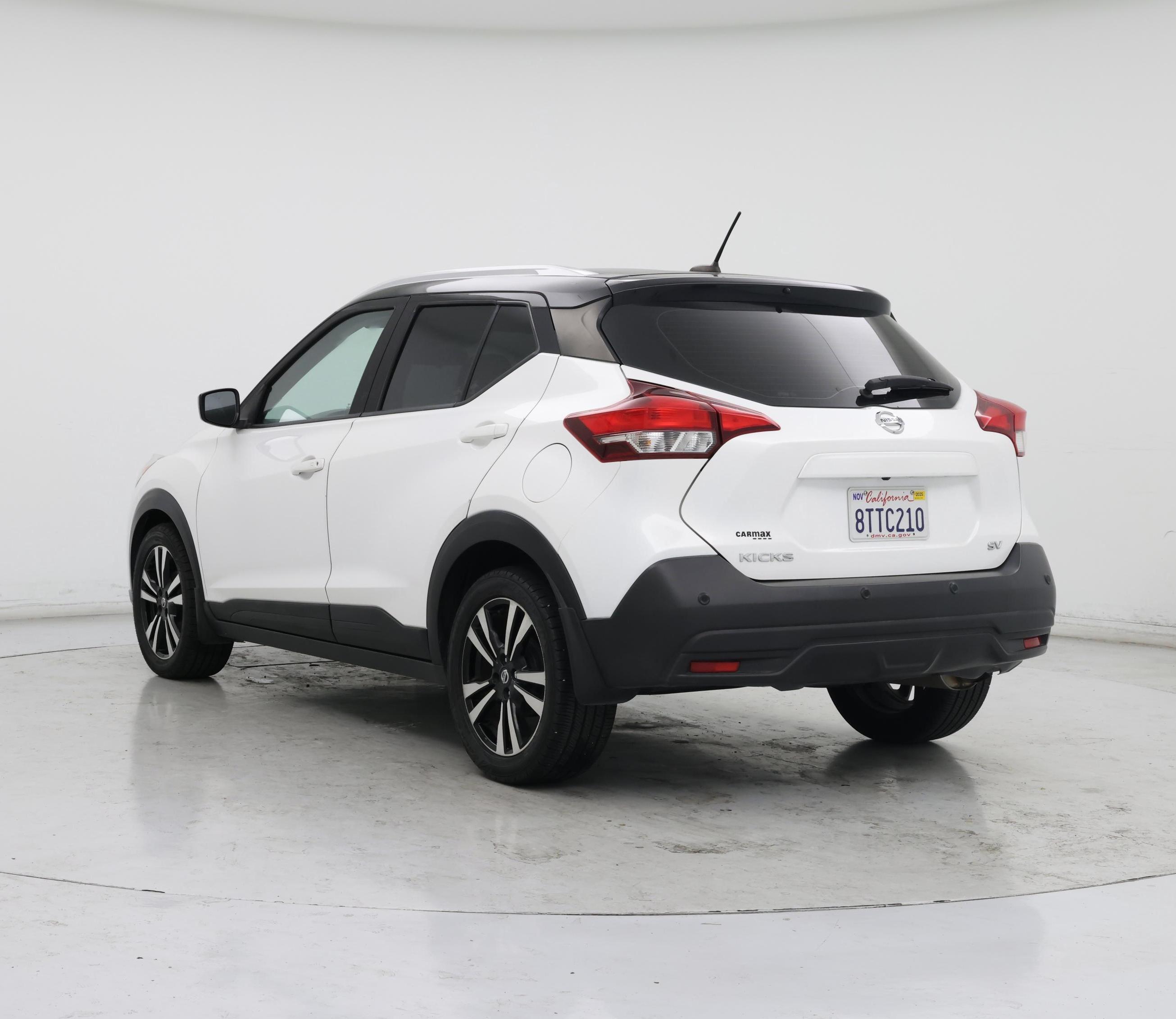 Thumbnail: 2020 Nissan Kicks - 2