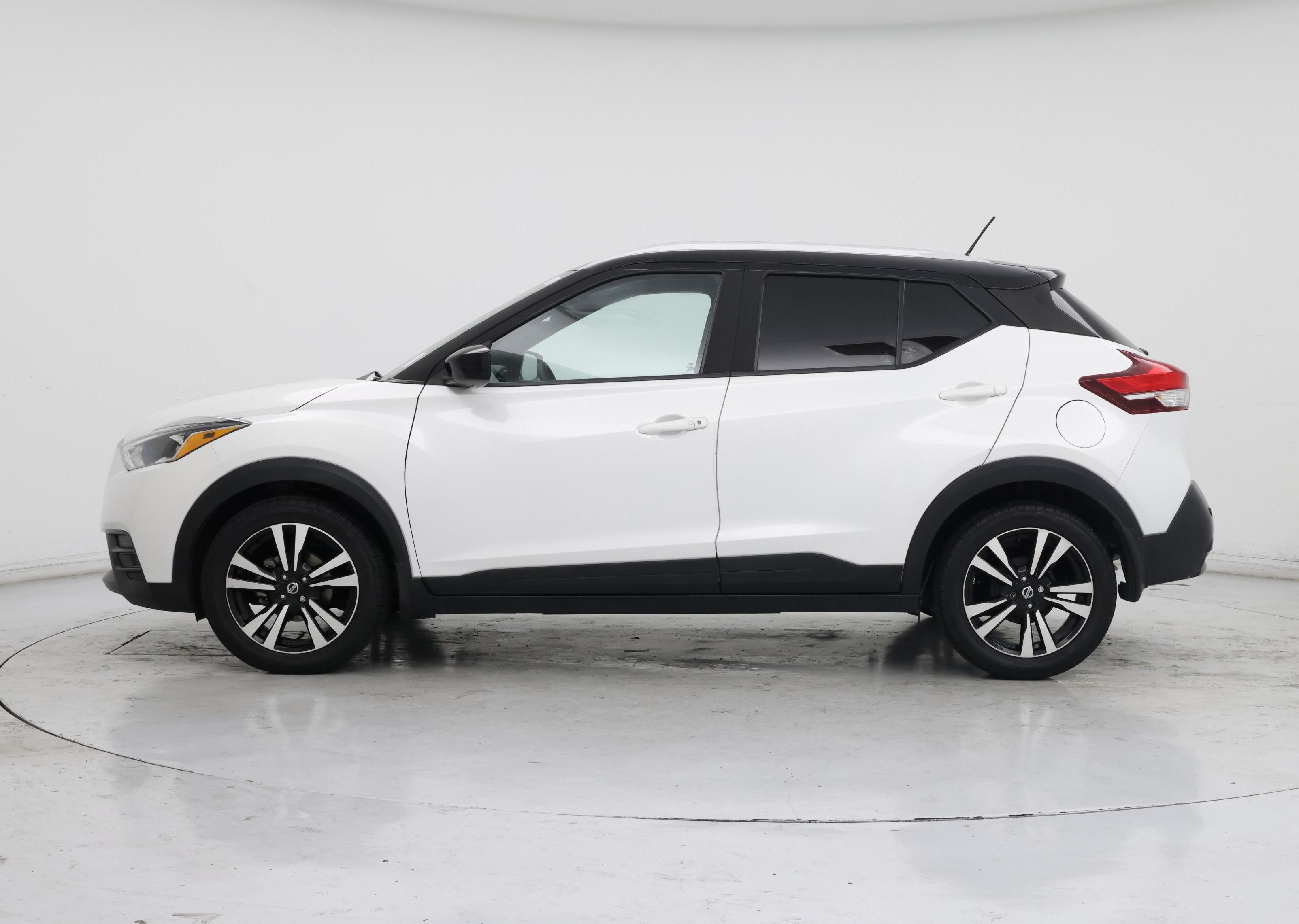 Thumbnail: 2020 Nissan Kicks - 3