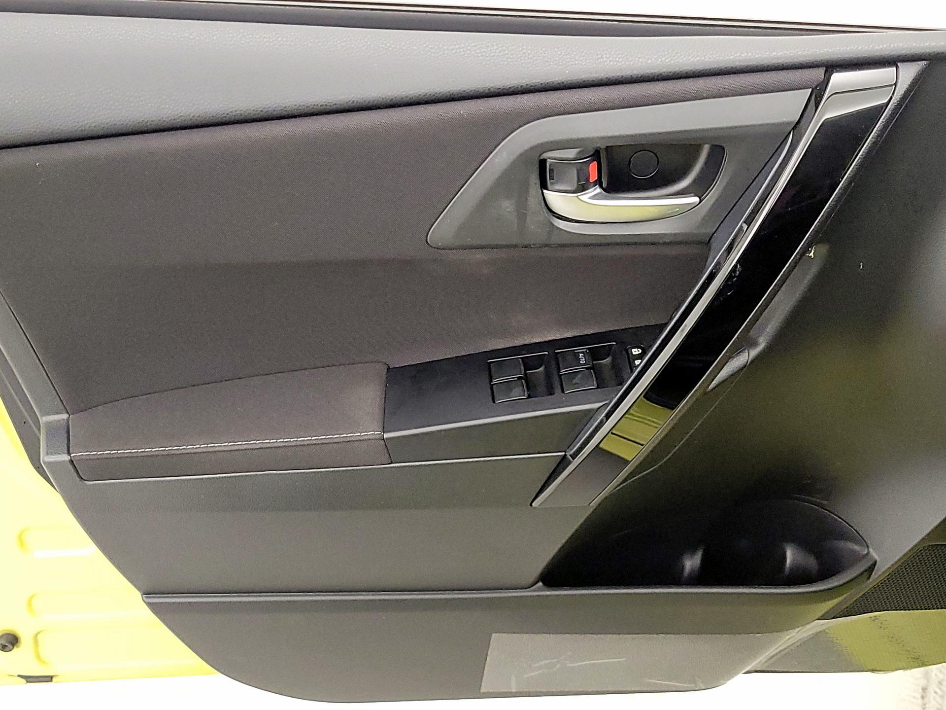 Thumbnail: 2018 Toyota Corolla iM - 12